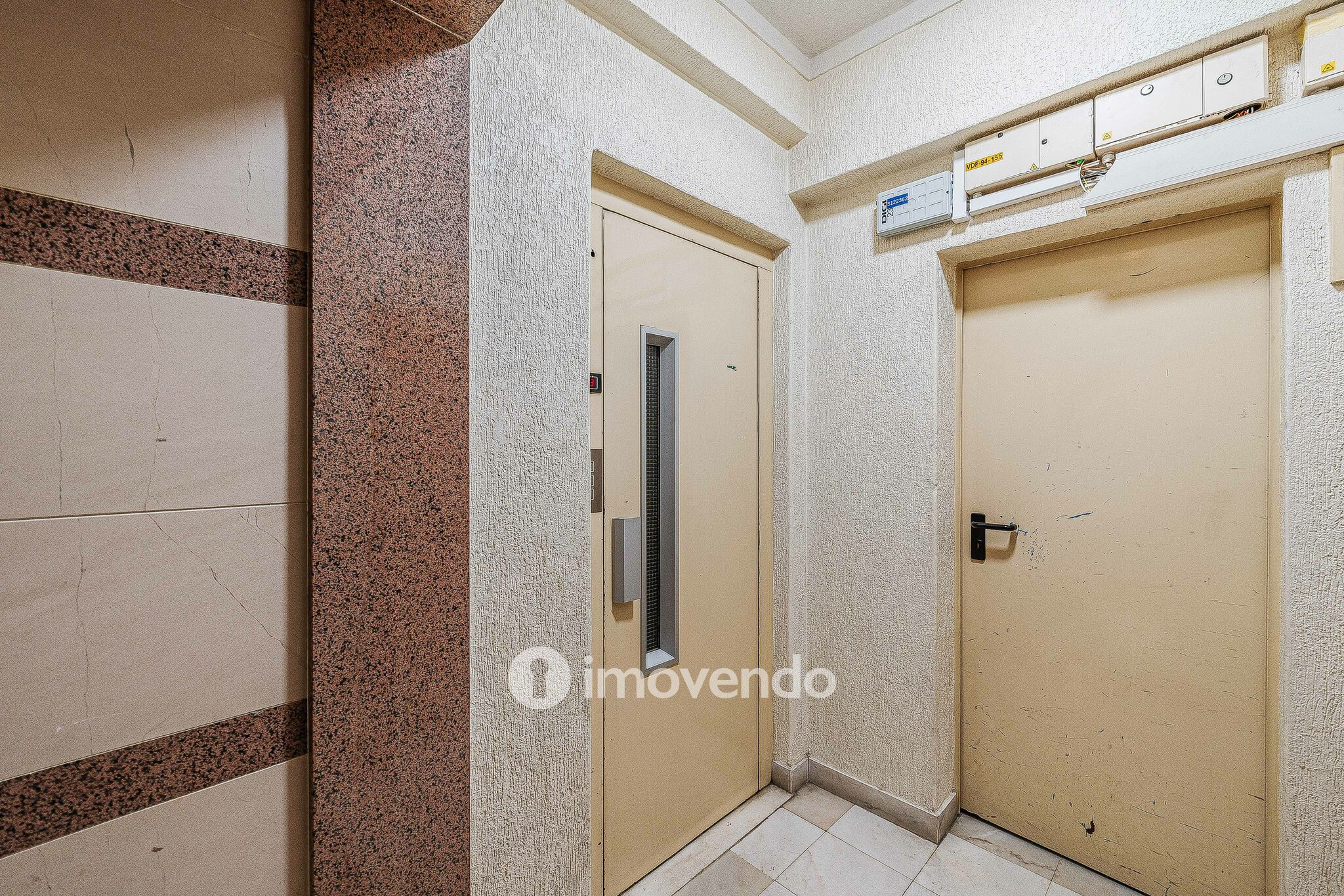 Apartamento T3 exclusivo, com garagem e arrecadação, em Vale Mourão