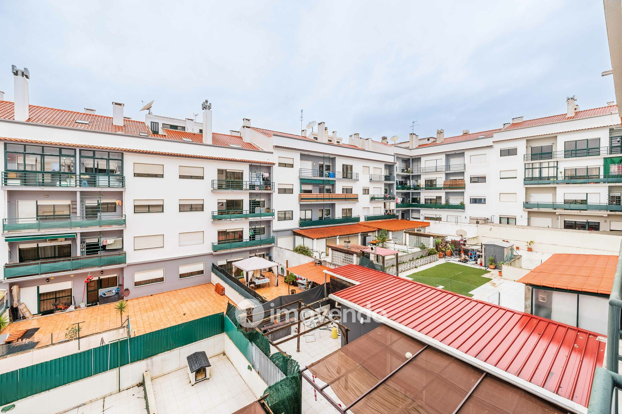 Apartamento T3 exclusivo, com garagem e arrecadação, em Vale Mourão