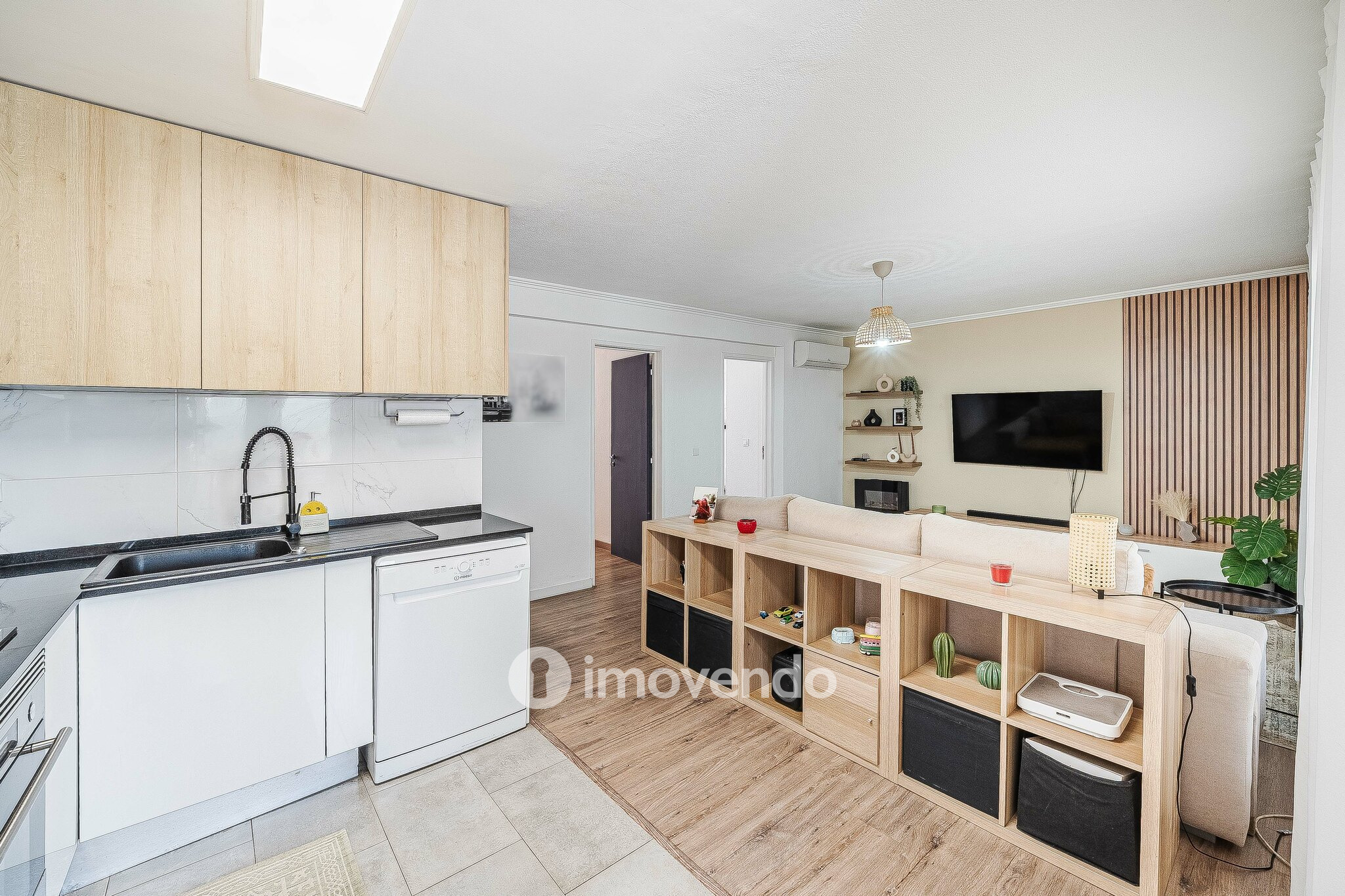 Apartamento T2 totalmente remodelado, em Marvila