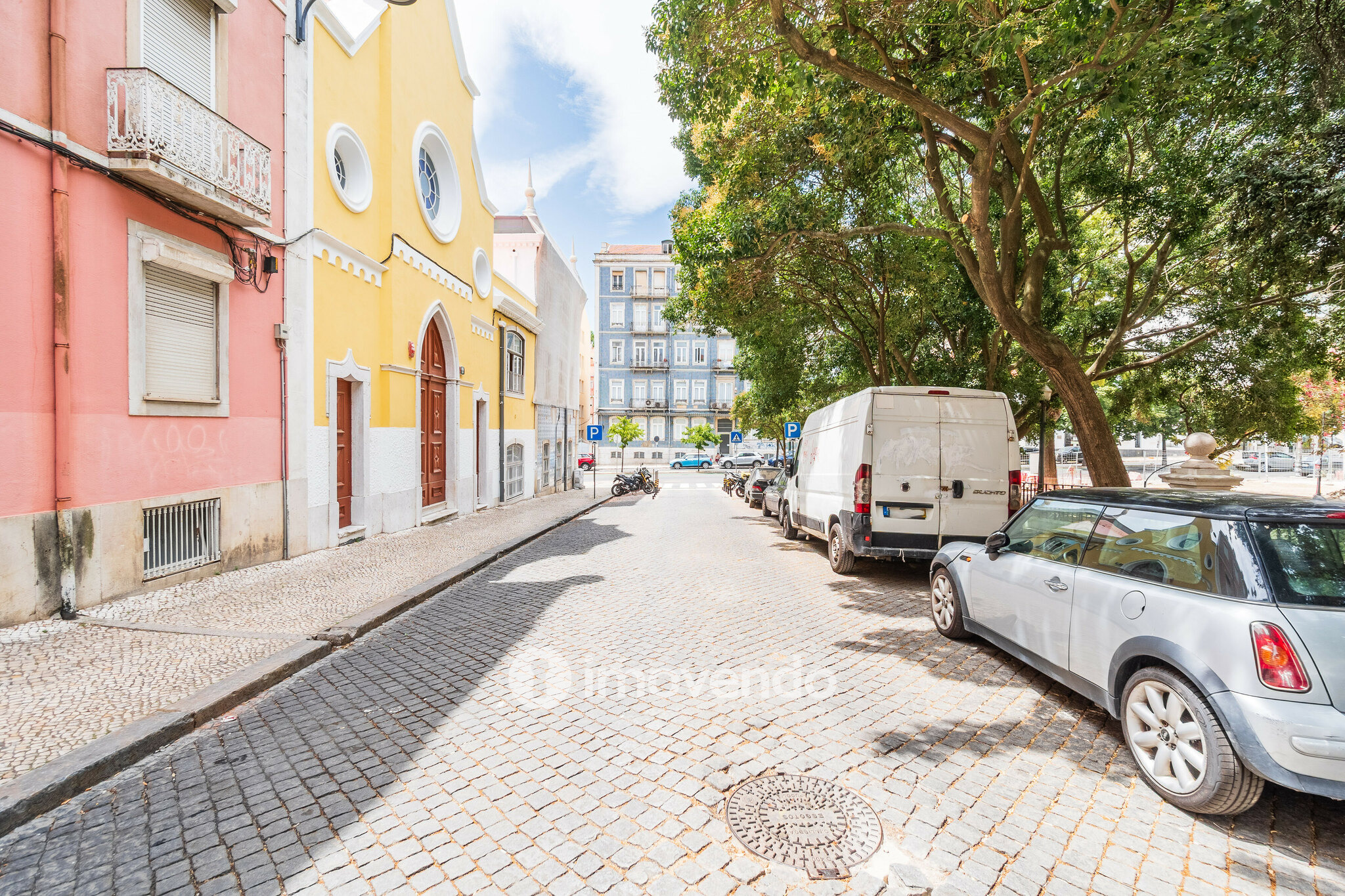 Apartamento T3 remodelado, mobilado e com cozinha equipada, Lisboa