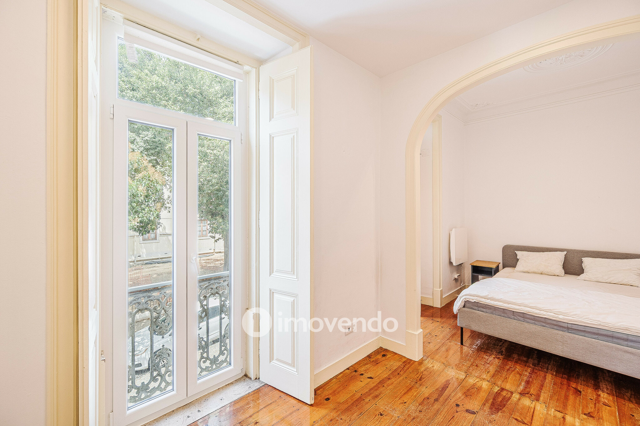 Apartamento T3 remodelado, mobilado e com cozinha equipada, Lisboa