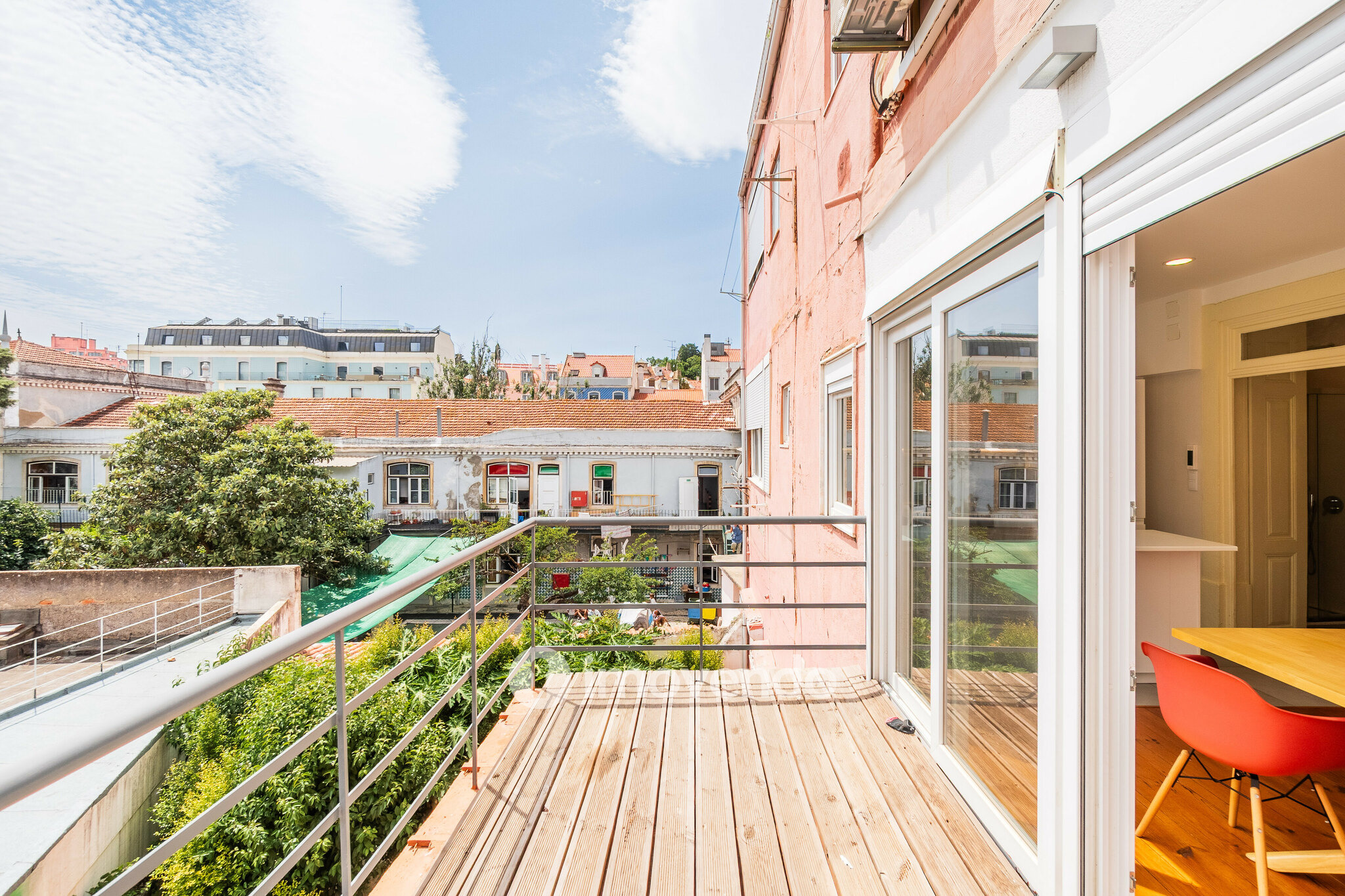 Apartamento T3 remodelado, mobilado e com cozinha equipada, Lisboa