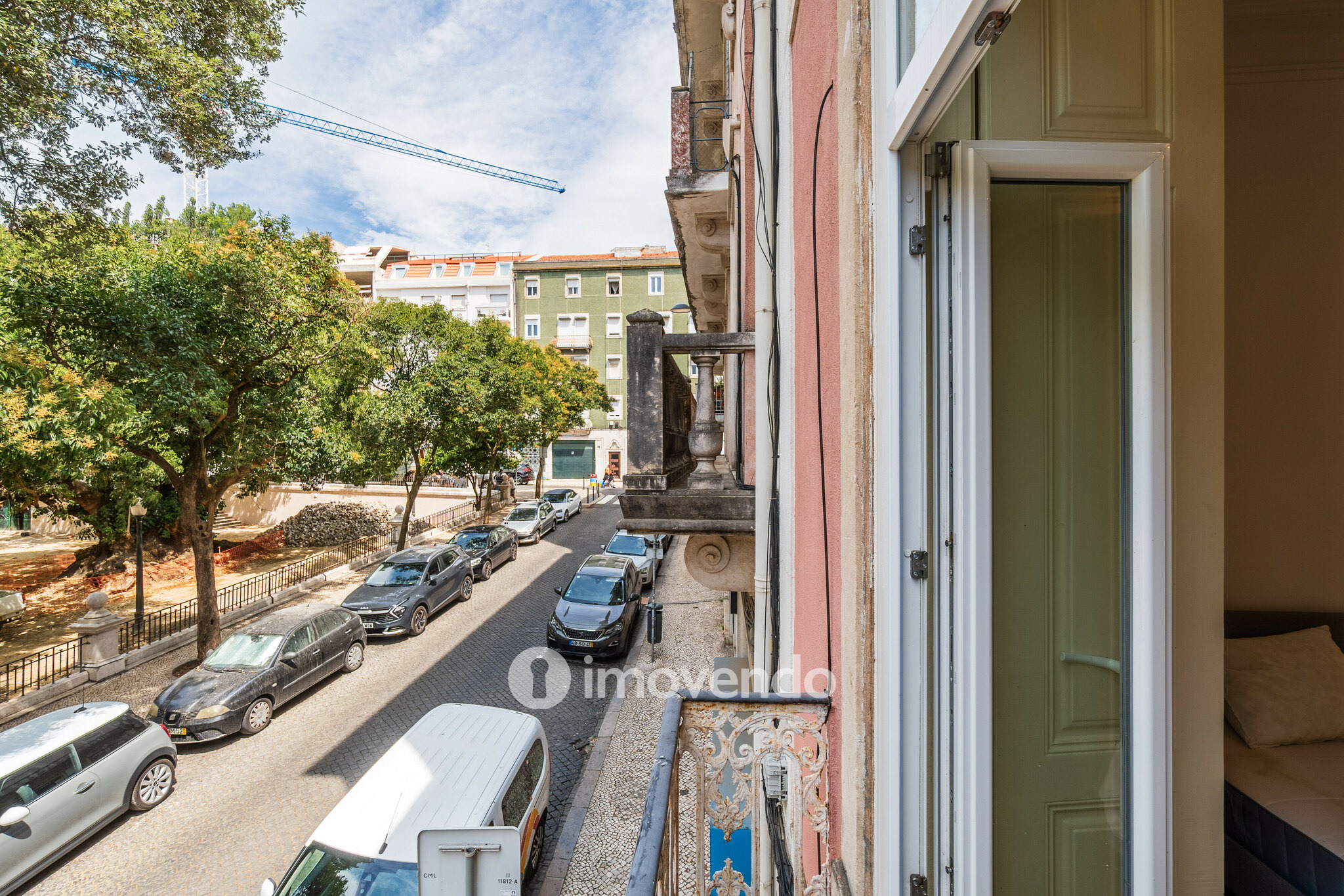 Apartamento T3 remodelado, mobilado e com cozinha equipada, Lisboa