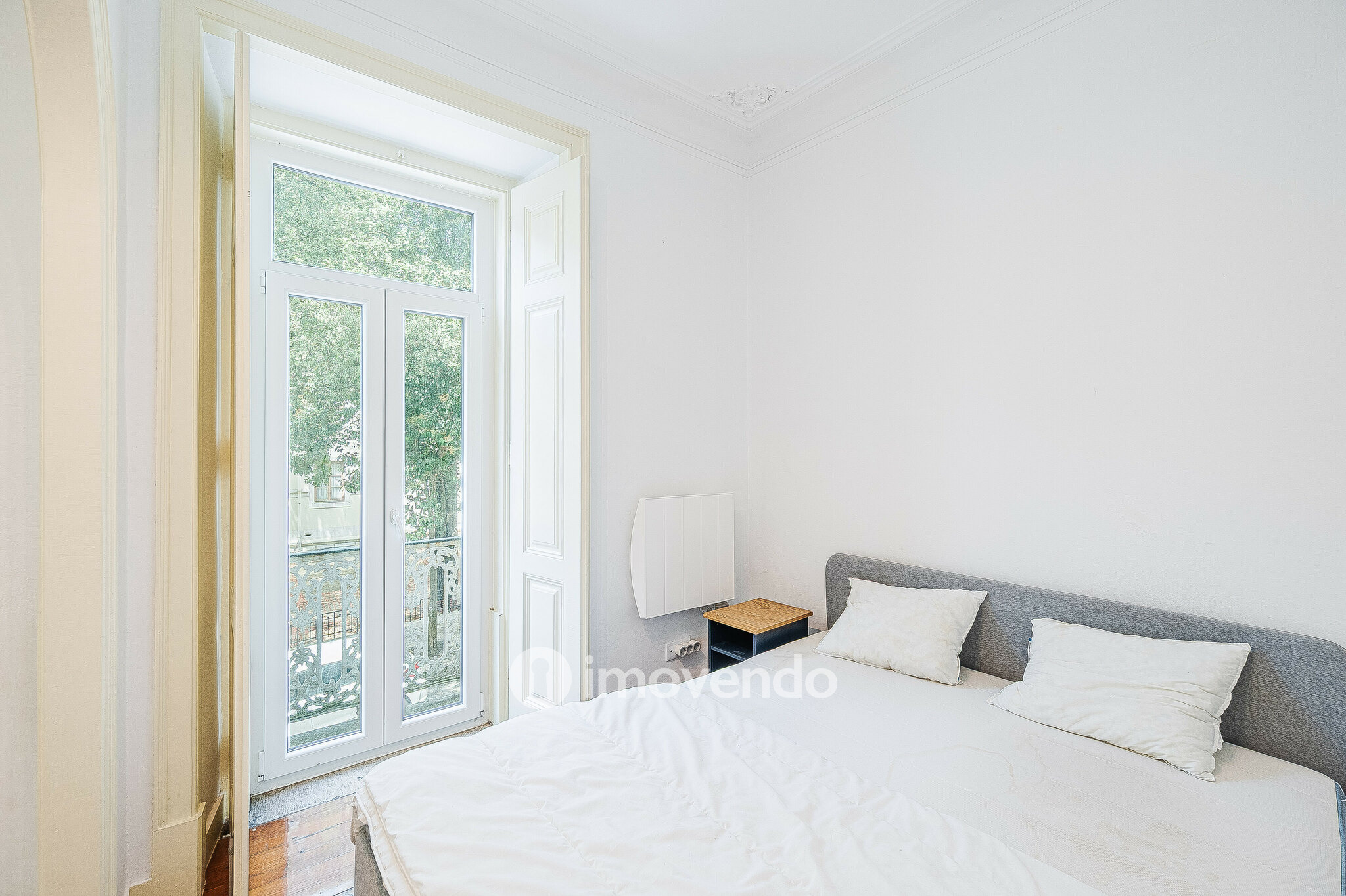 Apartamento T3 remodelado, mobilado e com cozinha equipada, Lisboa
