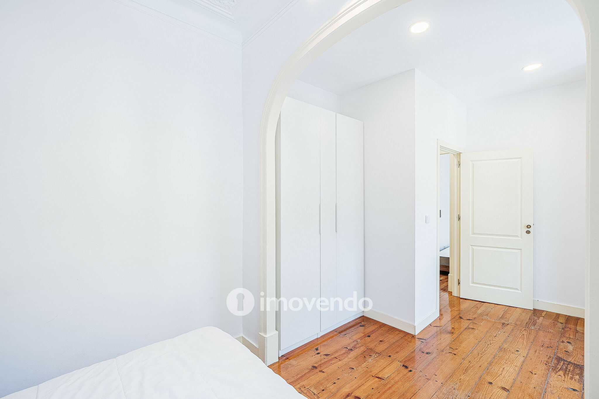 Apartamento T3 remodelado, mobilado e com cozinha equipada, Lisboa