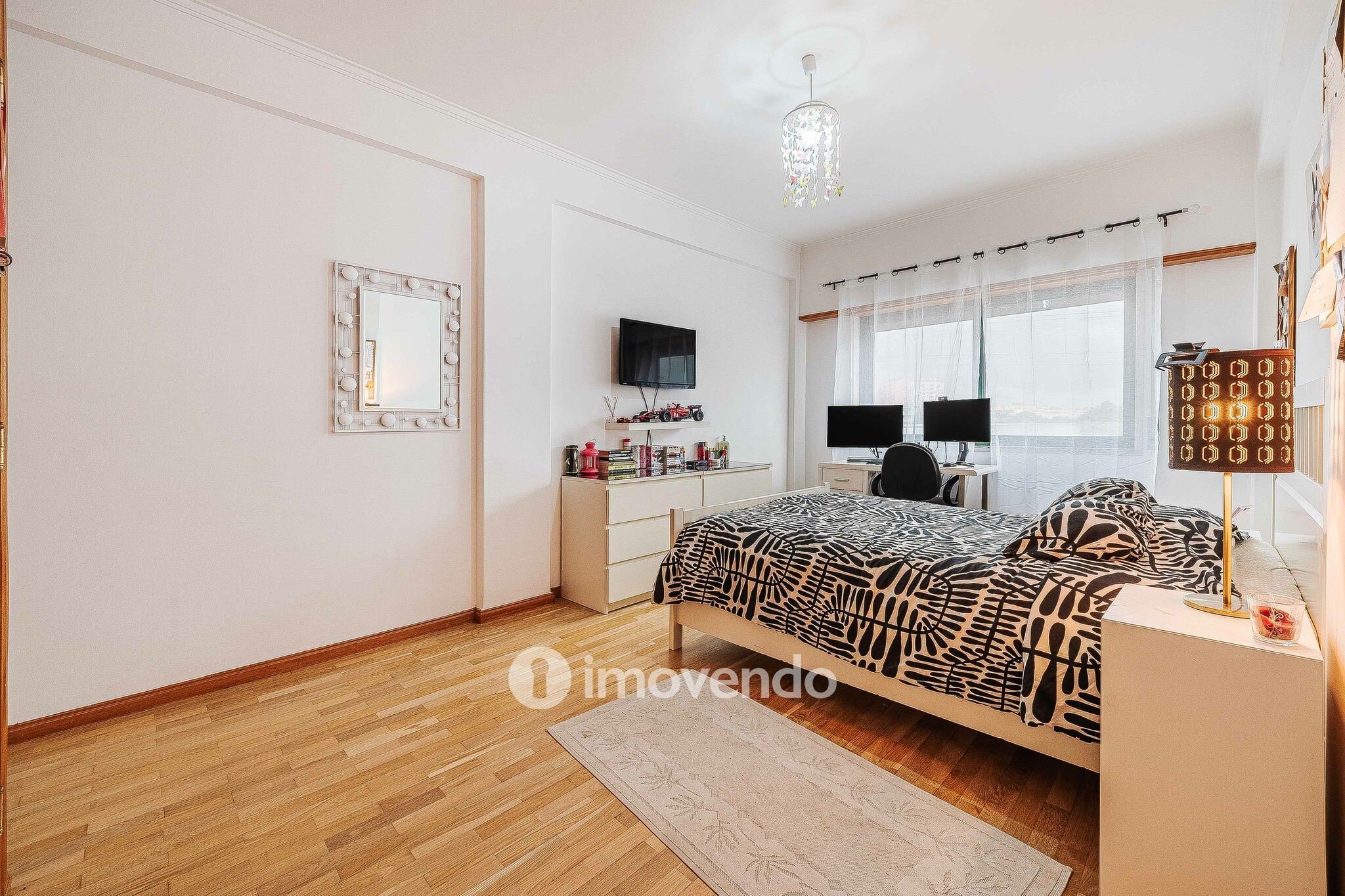 Apartamento T3 exclusivo, com garagem e arrecadação, em Vale Mourão