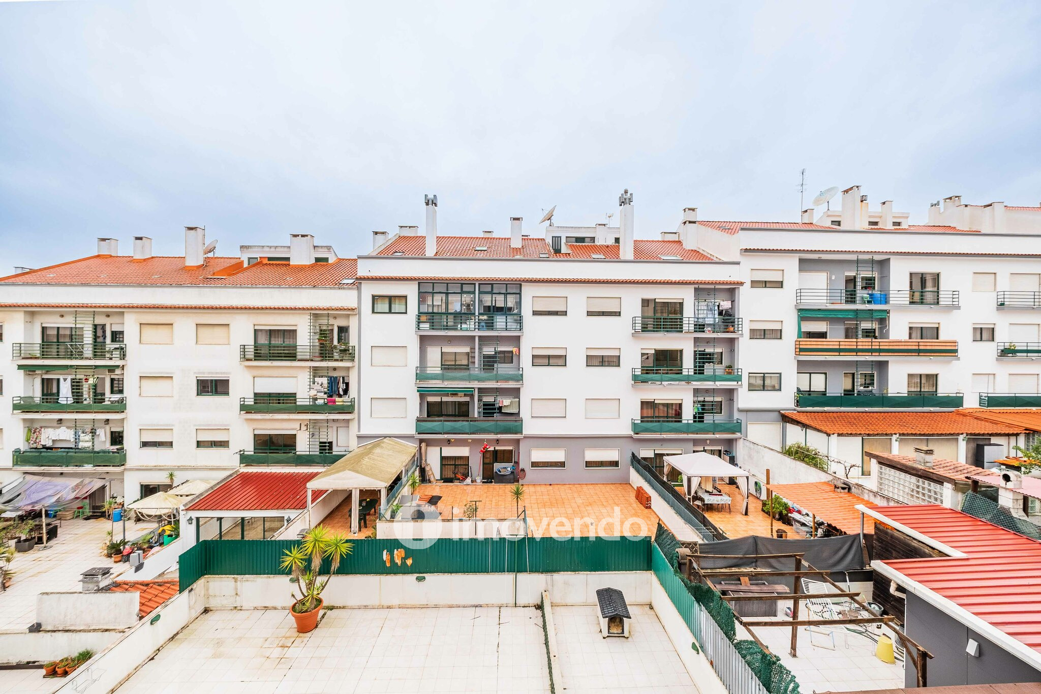 Apartamento T3 exclusivo, com garagem e arrecadação, em Vale Mourão