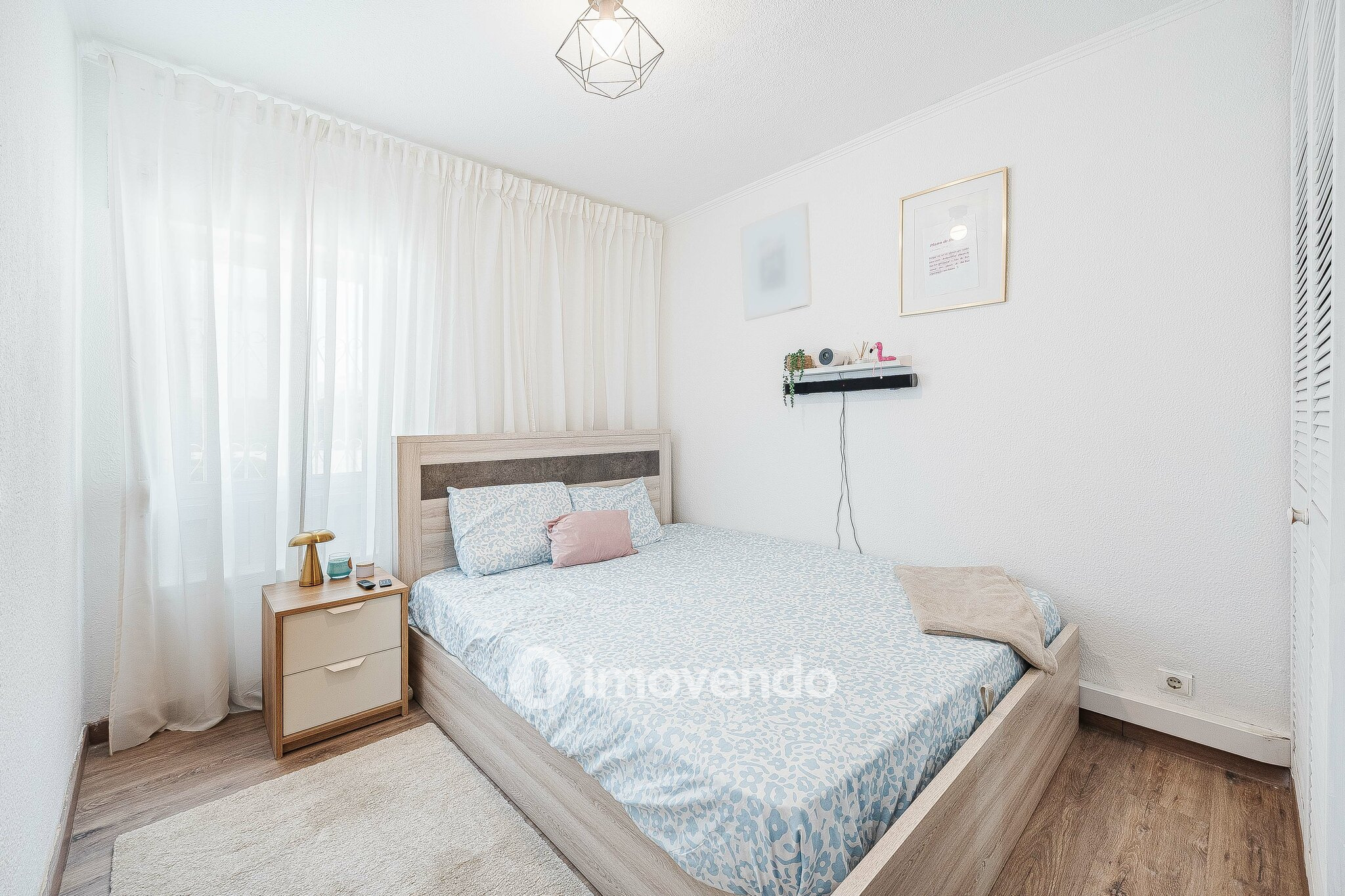 Apartamento T2 totalmente remodelado, em Marvila