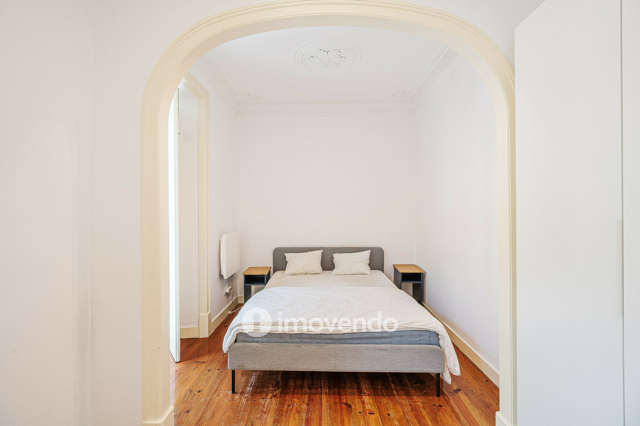 Apartamento T3 remodelado, mobilado e com cozinha equipada, Lisboa