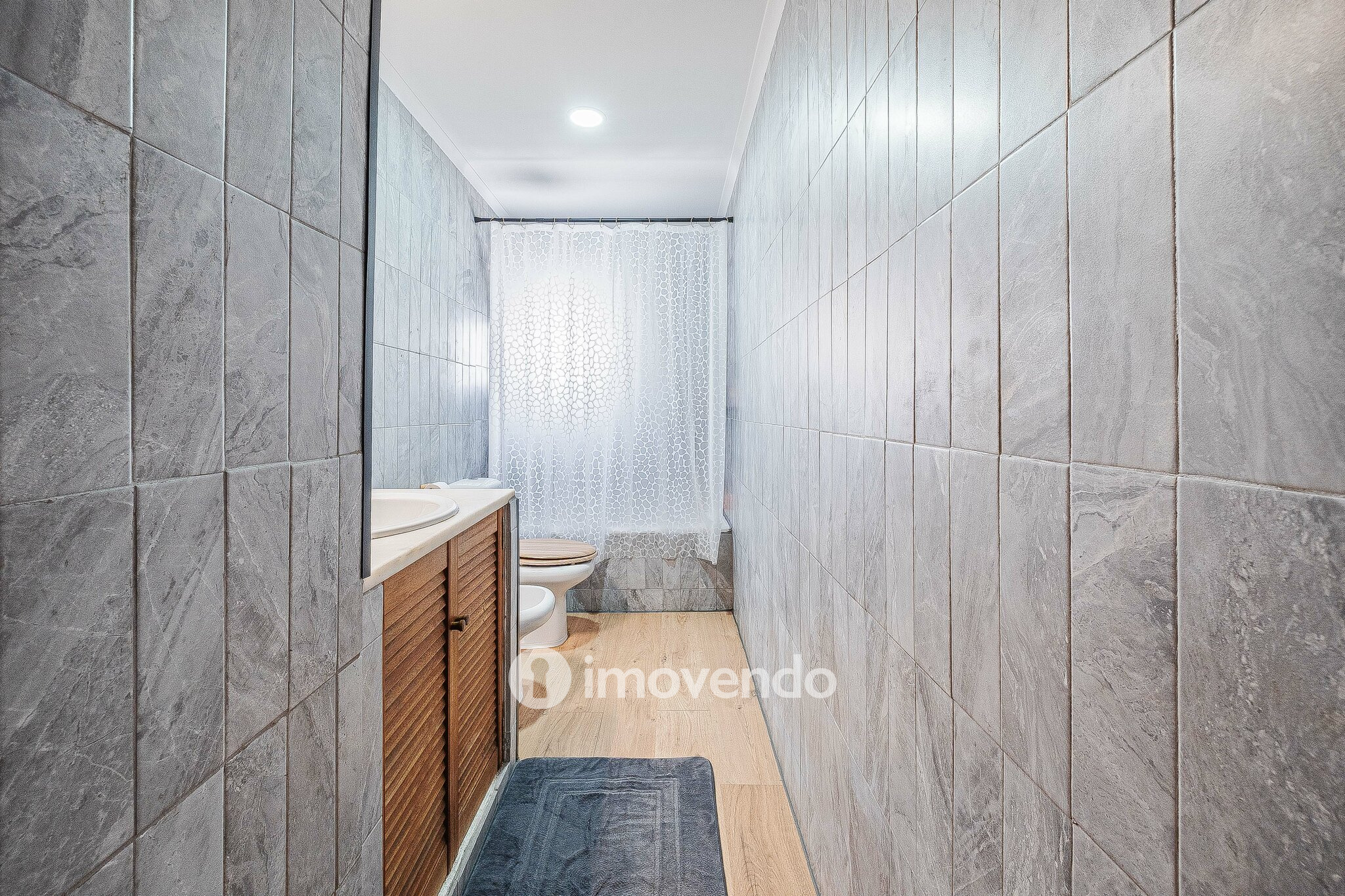 Apartamento T2 totalmente remodelado, em Marvila