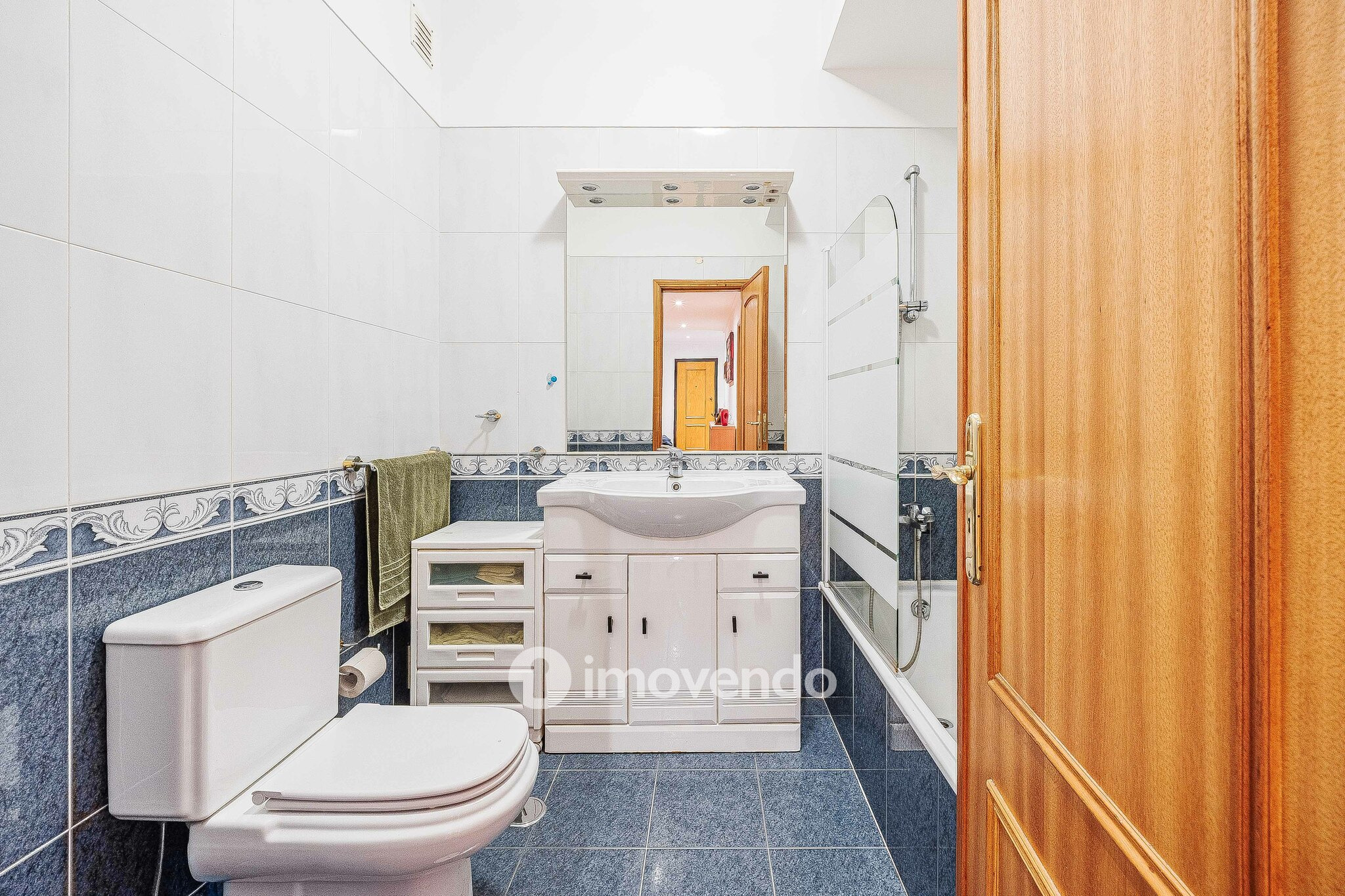 Apartamento T3 exclusivo, com garagem e arrecadação, em Vale Mourão