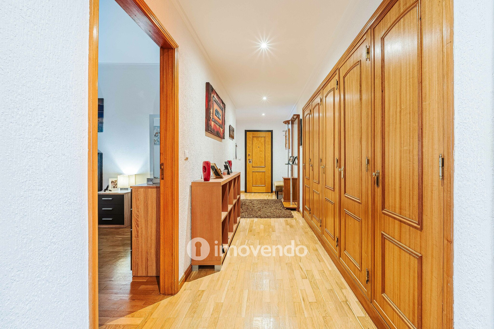 Apartamento T3 exclusivo, com garagem e arrecadação, em Vale Mourão