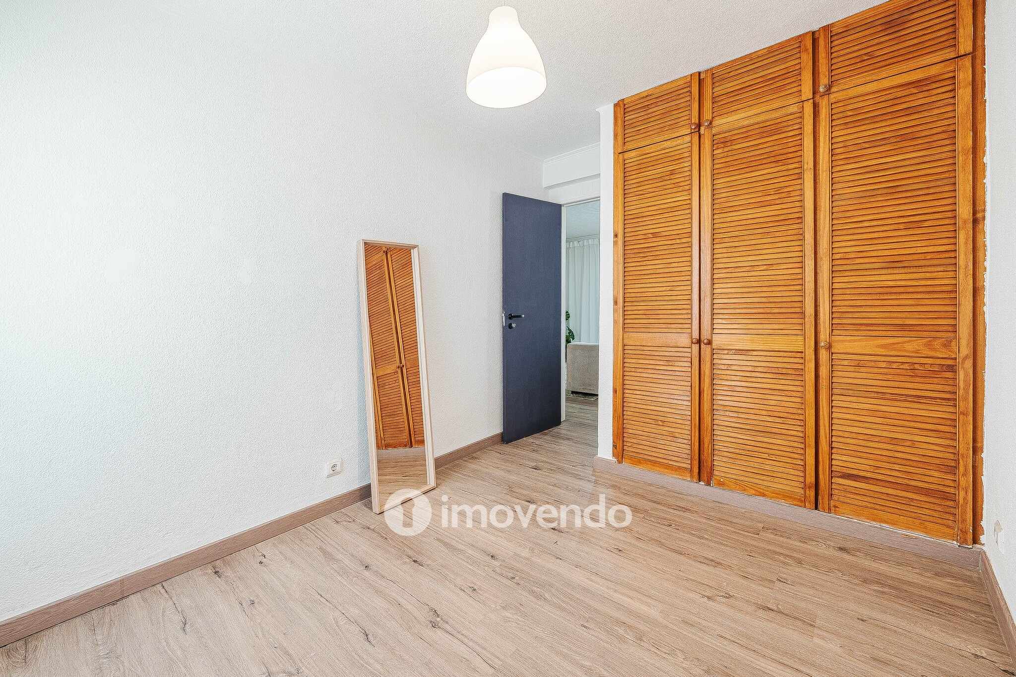 Apartamento T2 totalmente remodelado, em Marvila