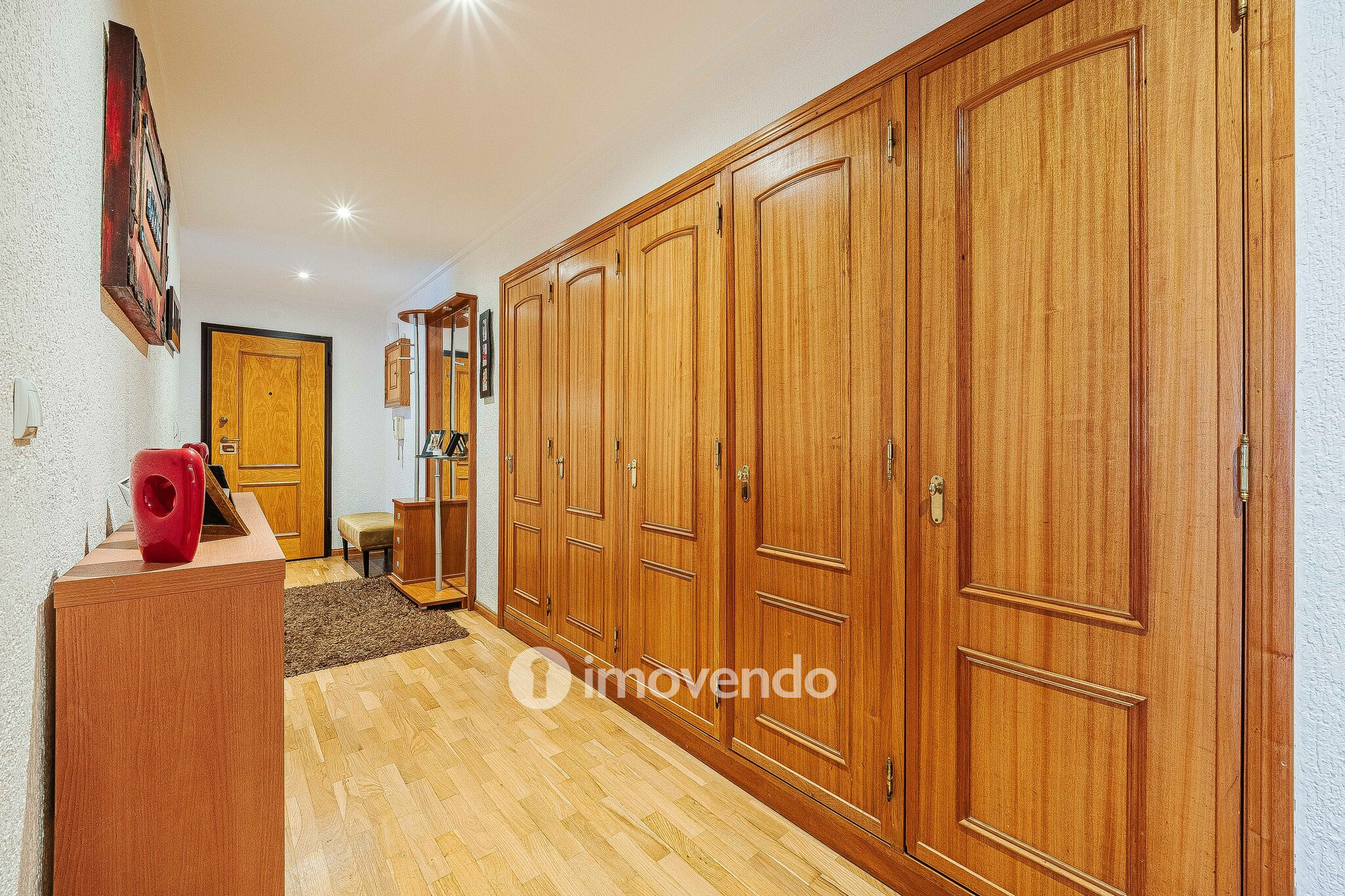 Apartamento T3 exclusivo, com garagem e arrecadação, em Vale Mourão