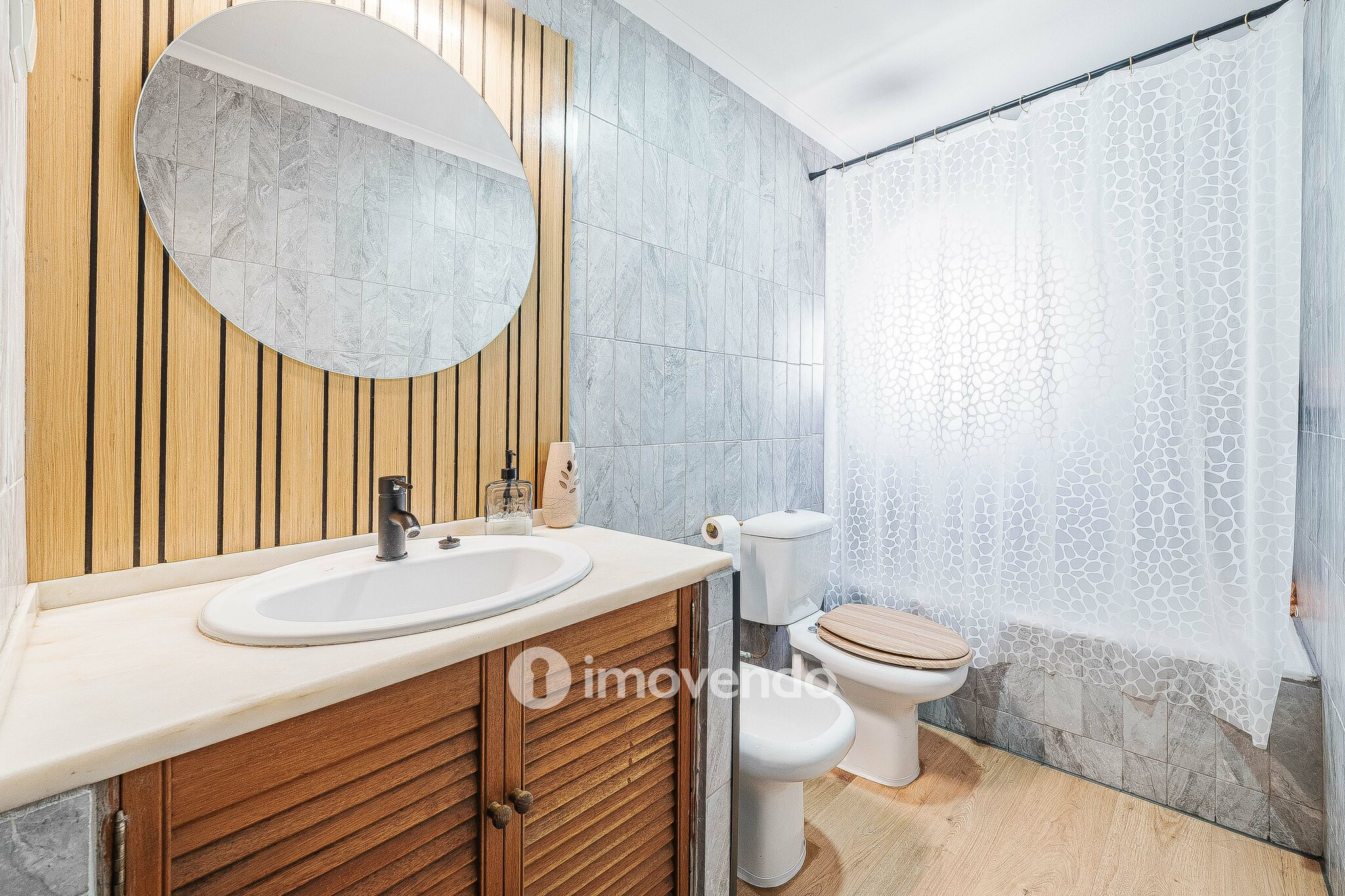 Apartamento T2 totalmente remodelado, em Marvila