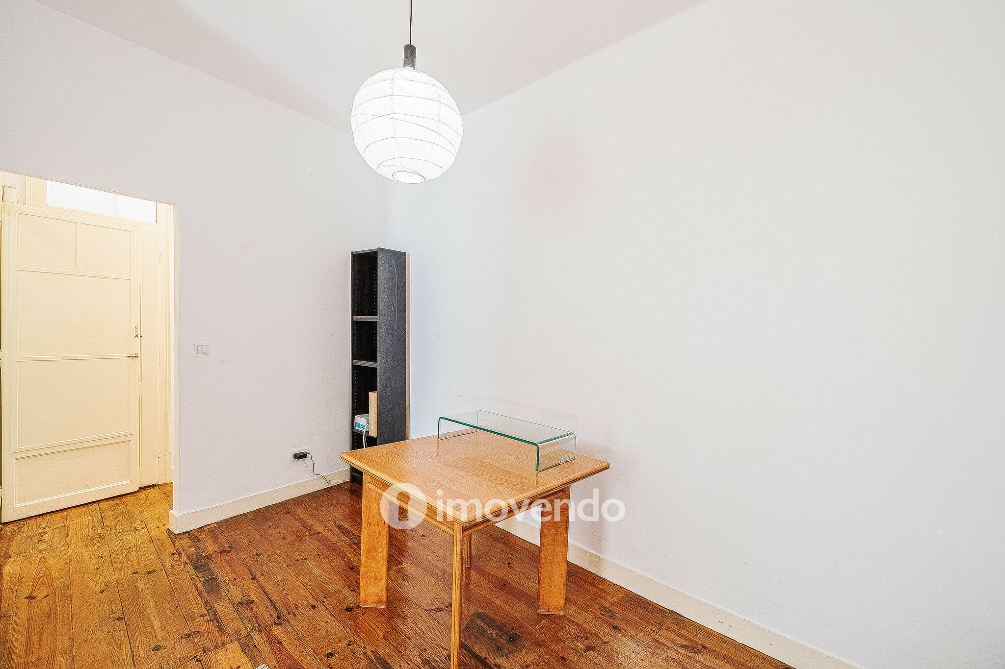 Apartamento T3 remodelado, mobilado e com cozinha equipada, Lisboa