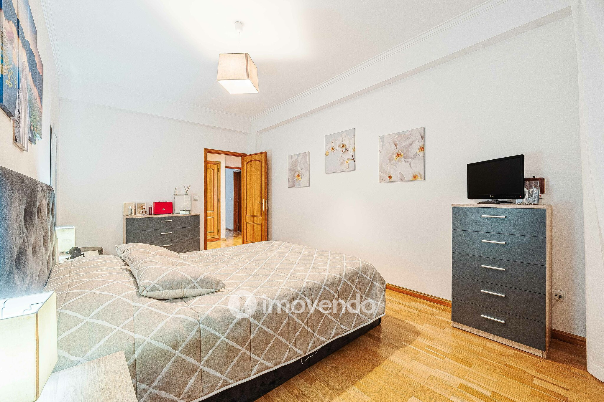 Apartamento T3 exclusivo, com garagem e arrecadação, em Vale Mourão