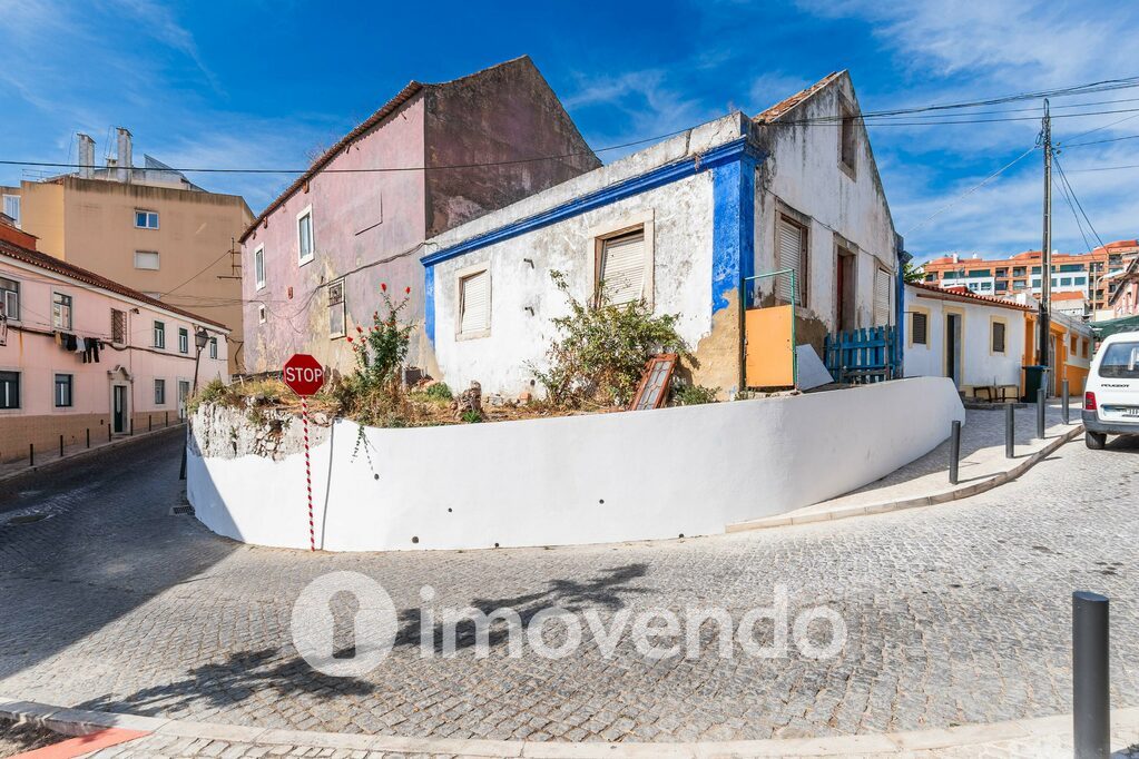 Moradia T1 em Oeiras, Lisboa com 142 m<sup>2</sup> por 375.000