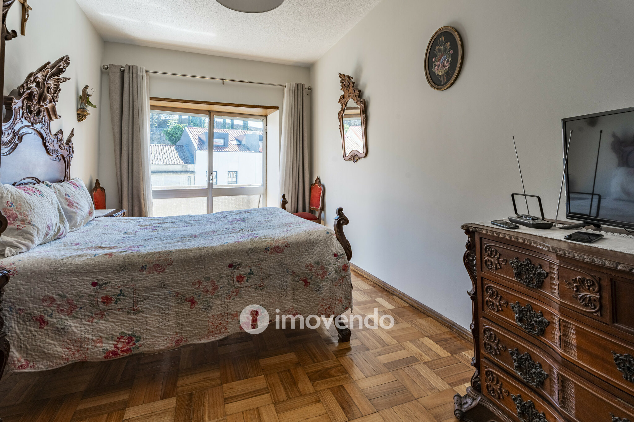 Apartamento T2+1, com áreas amplas e arrecadação, no centro de Braga