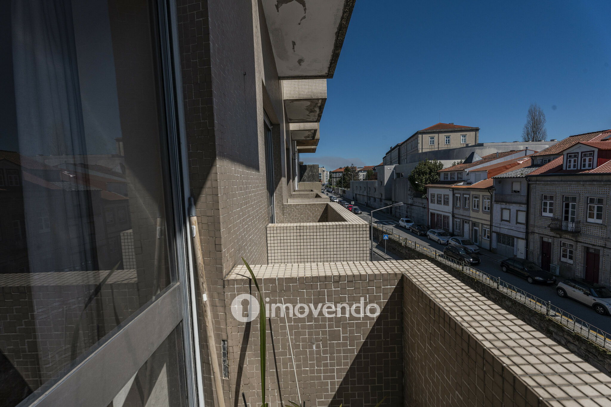 Apartamento T2+1, com áreas amplas e arrecadação, no centro de Braga