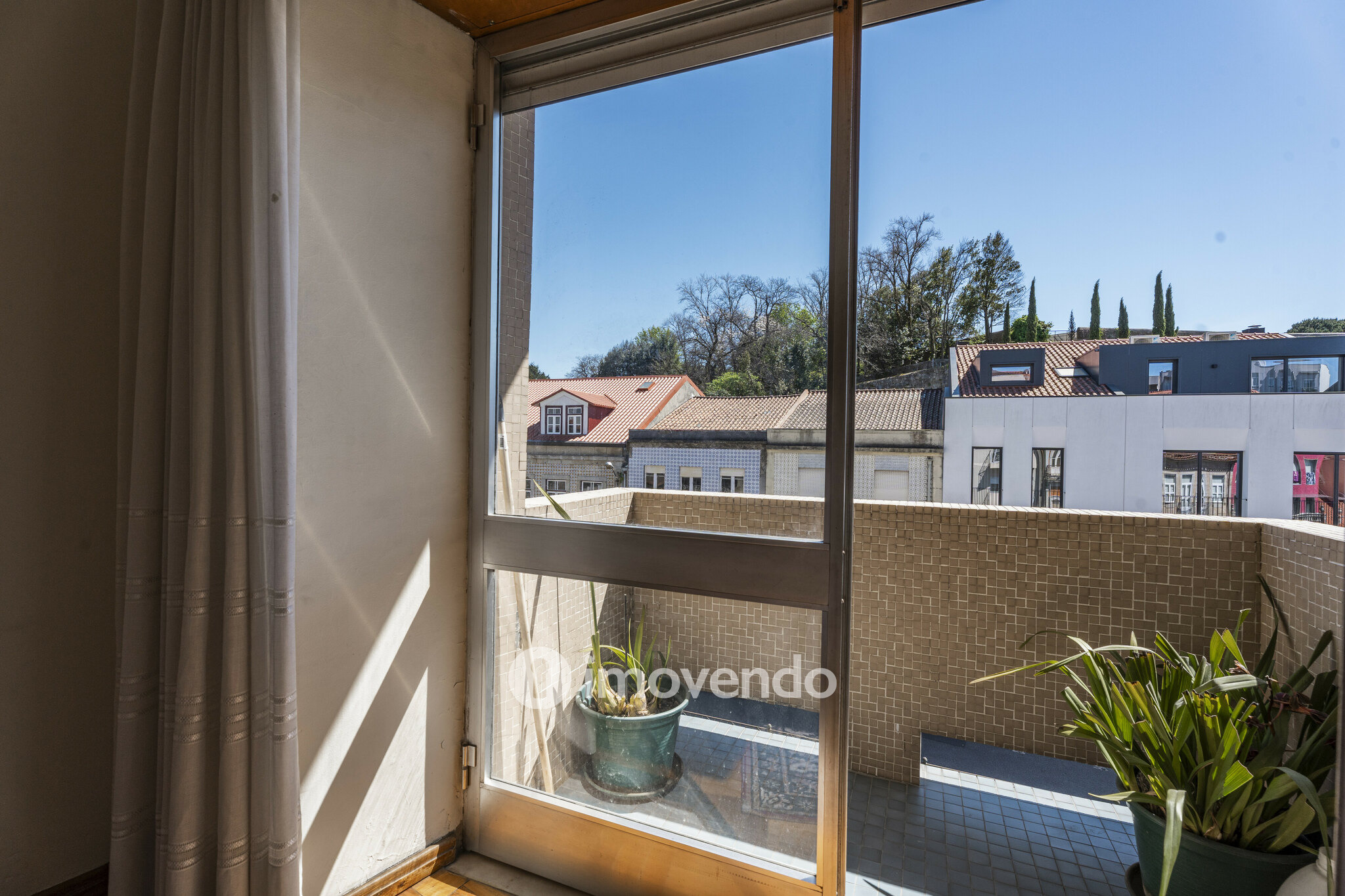 Apartamento T2+1, com áreas amplas e arrecadação, no centro de Braga