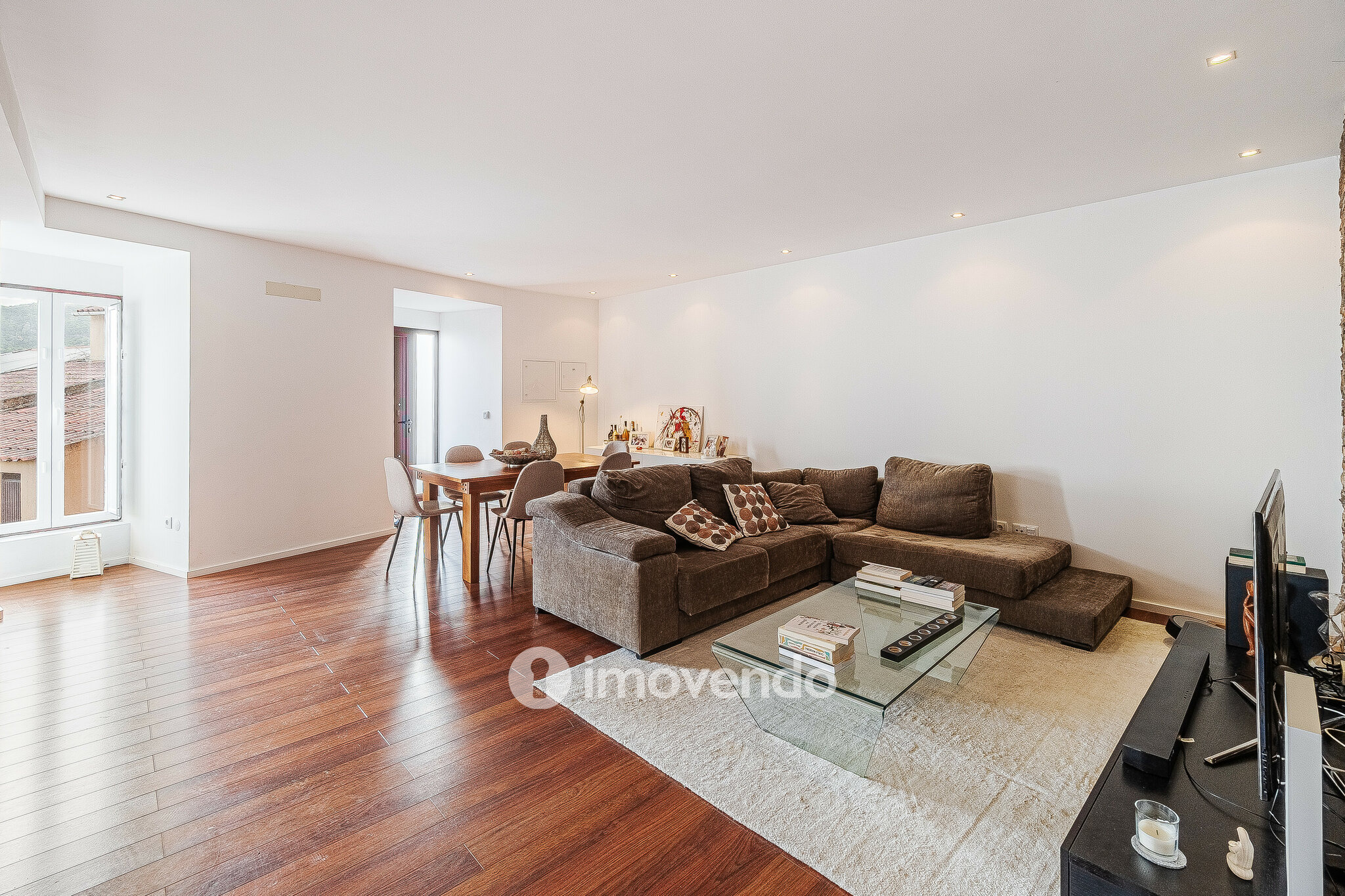 Apartamento T2 totalmente remodelado, em Arruda dos Vinhos
