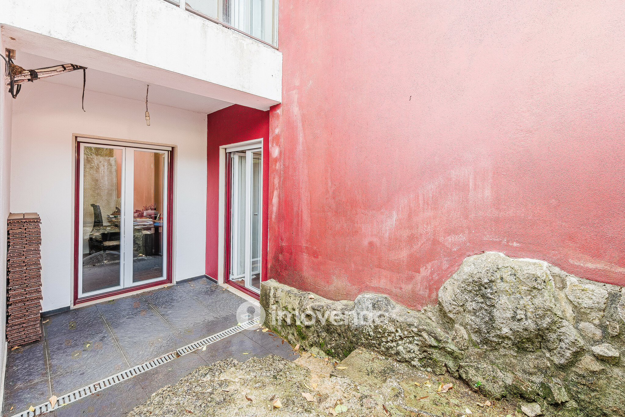 Apartamento T2 totalmente remodelado, em Arruda dos Vinhos