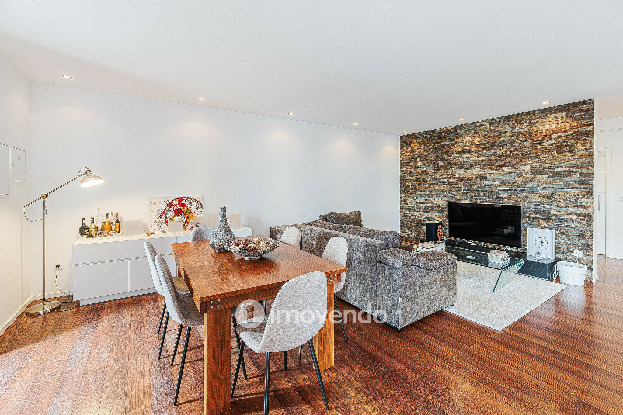 Apartamento T2 totalmente remodelado, em Arruda dos Vinhos