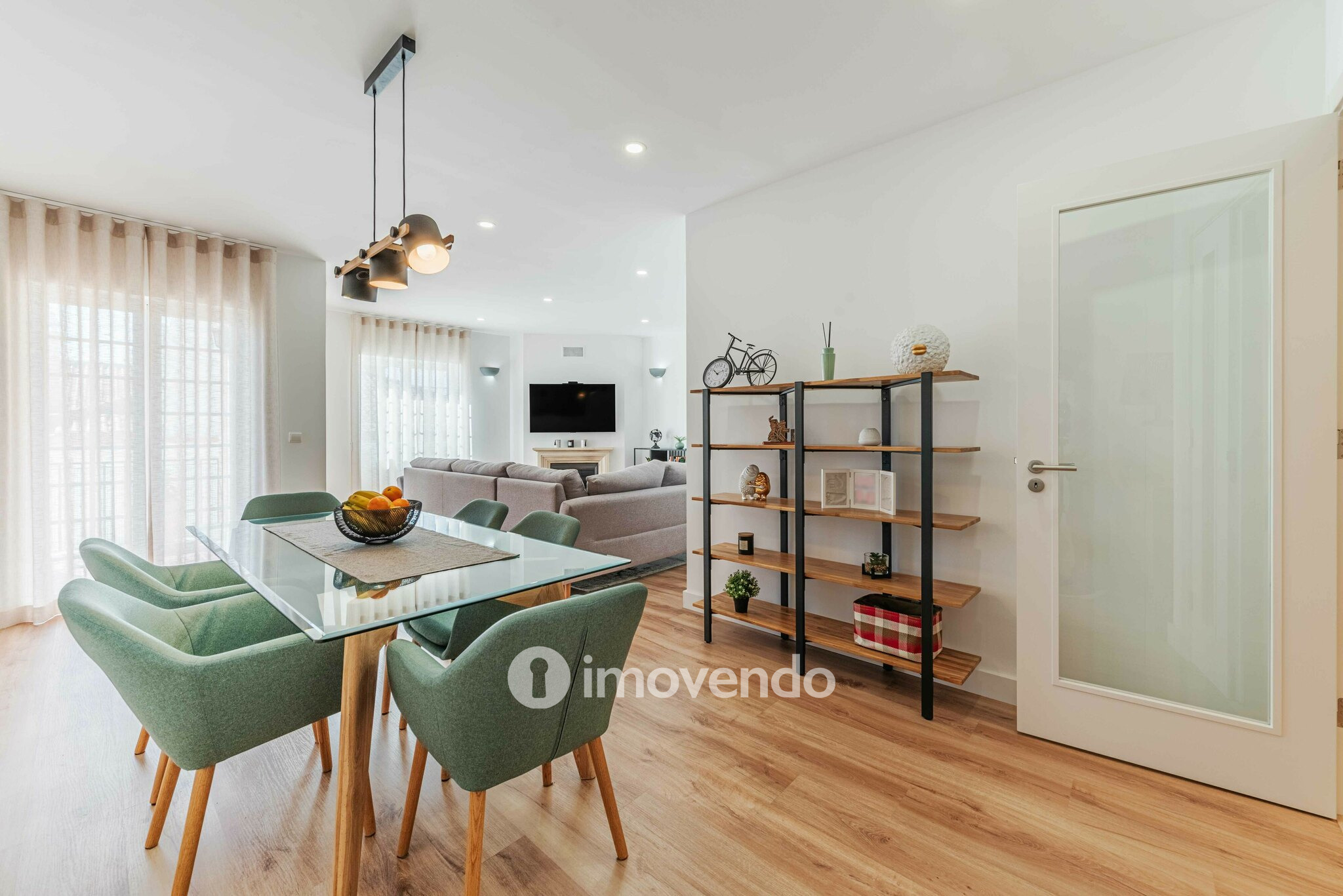 Apartamento T3 exclusivo, com garagem e cozinha equipada, na Beloura