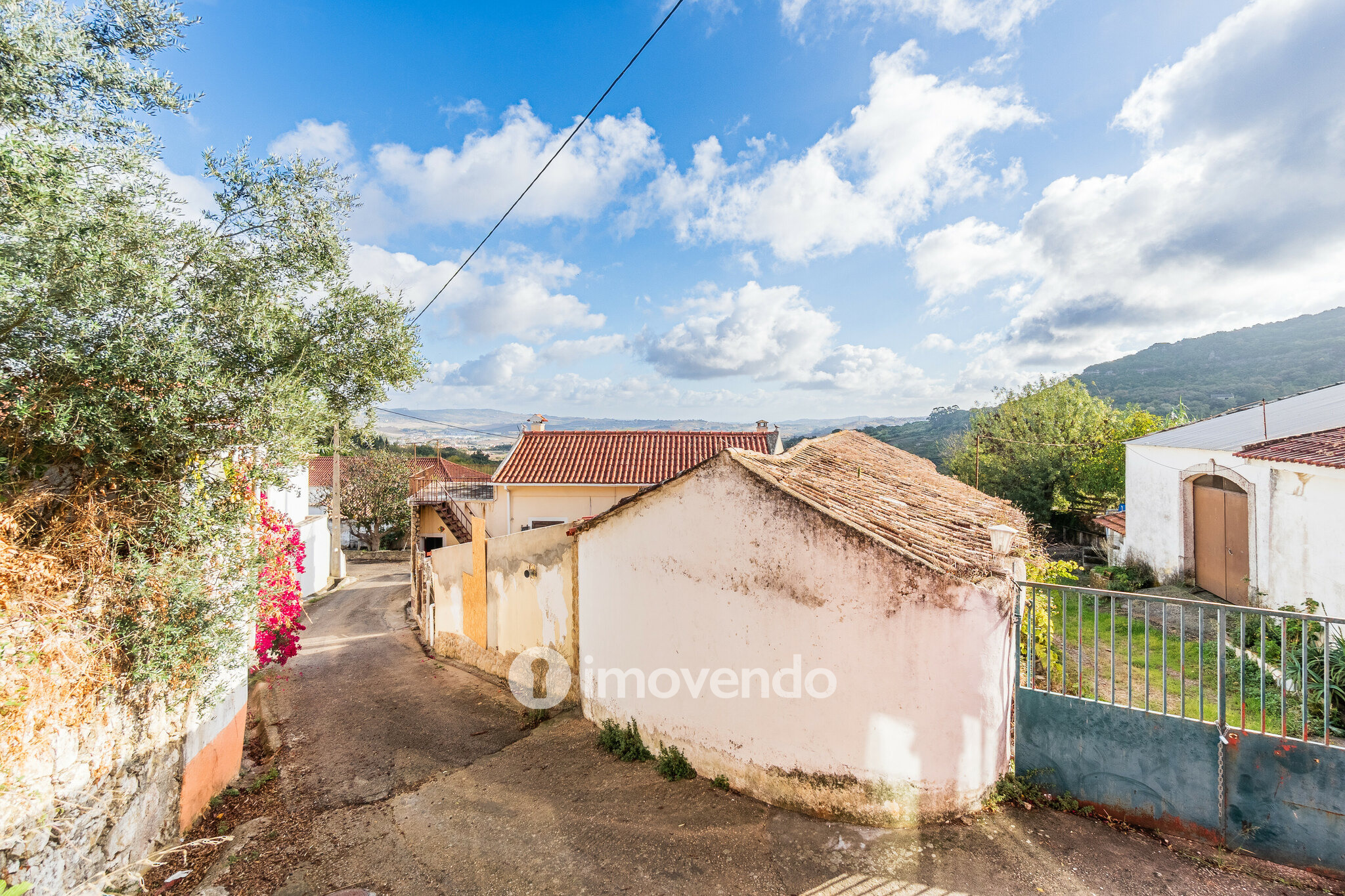 Apartamento T2 totalmente remodelado, em Arruda dos Vinhos