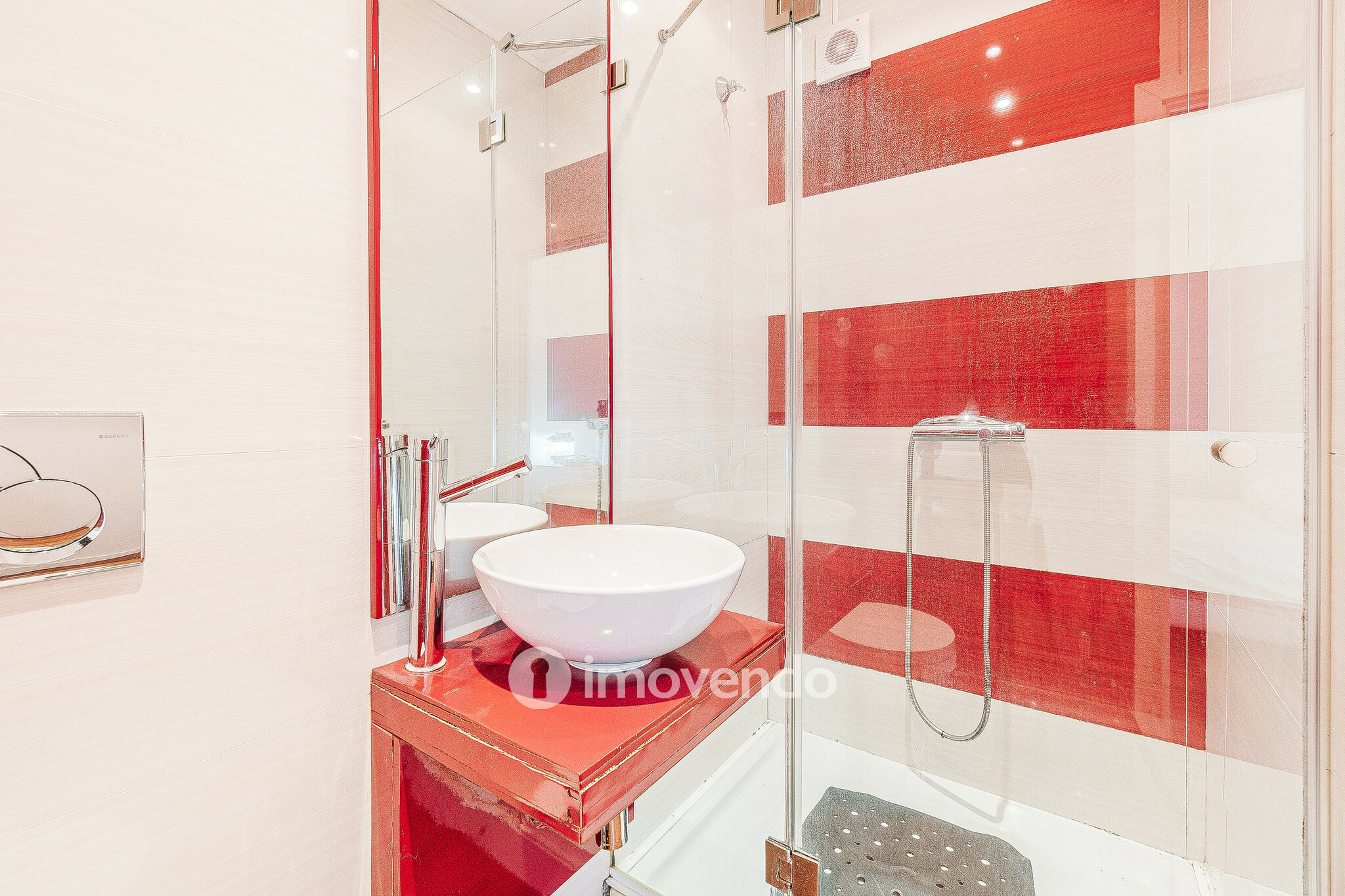 Apartamento T2 totalmente remodelado, em Arruda dos Vinhos