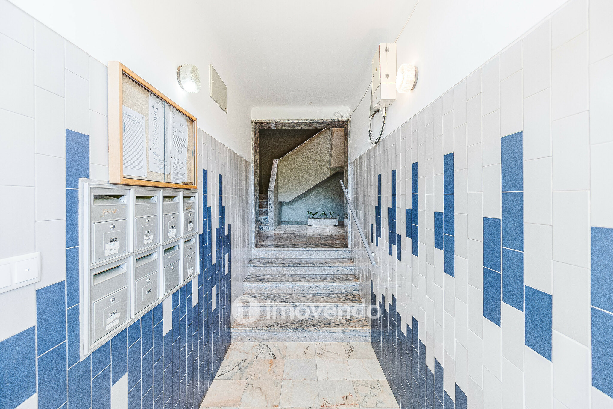 Apartamento T1 pronto a ocupar, próximo da praia, em Paço de Arcos