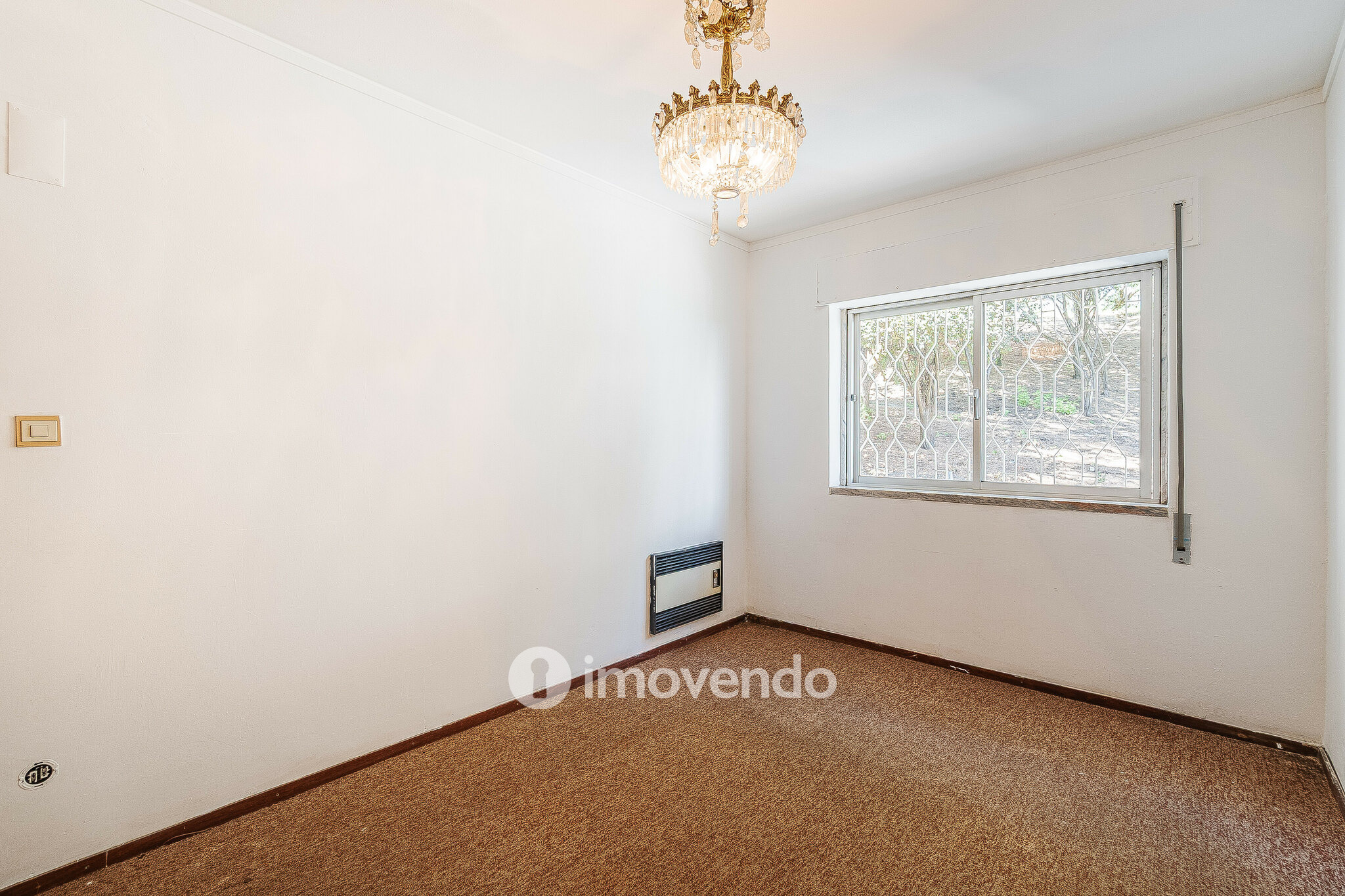 Apartamento T1 pronto a ocupar, próximo da praia, em Paço de Arcos