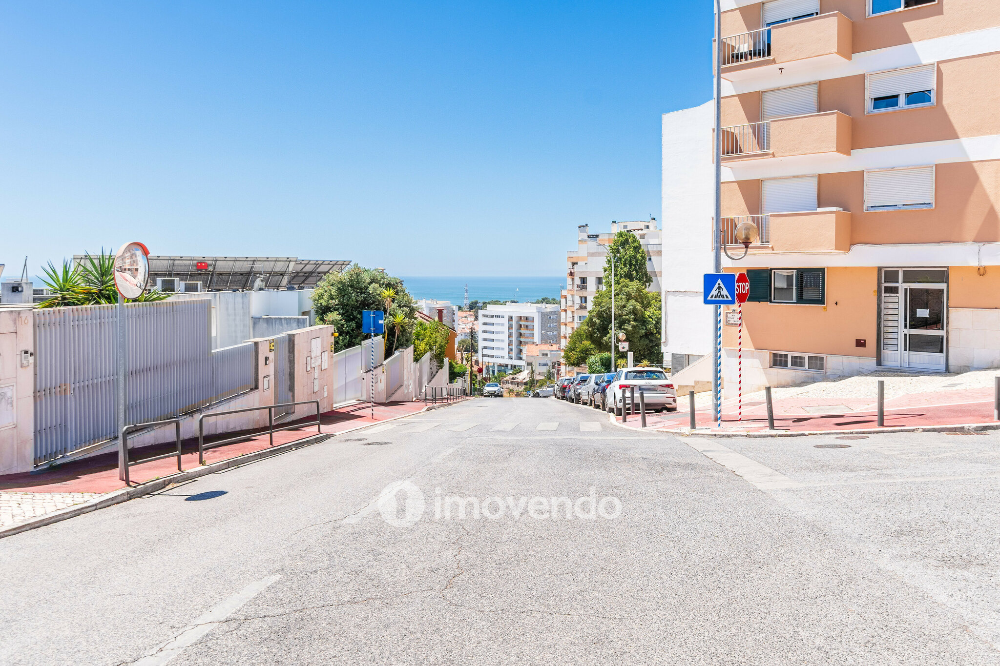 Apartamento T1 pronto a ocupar, próximo da praia, em Paço de Arcos