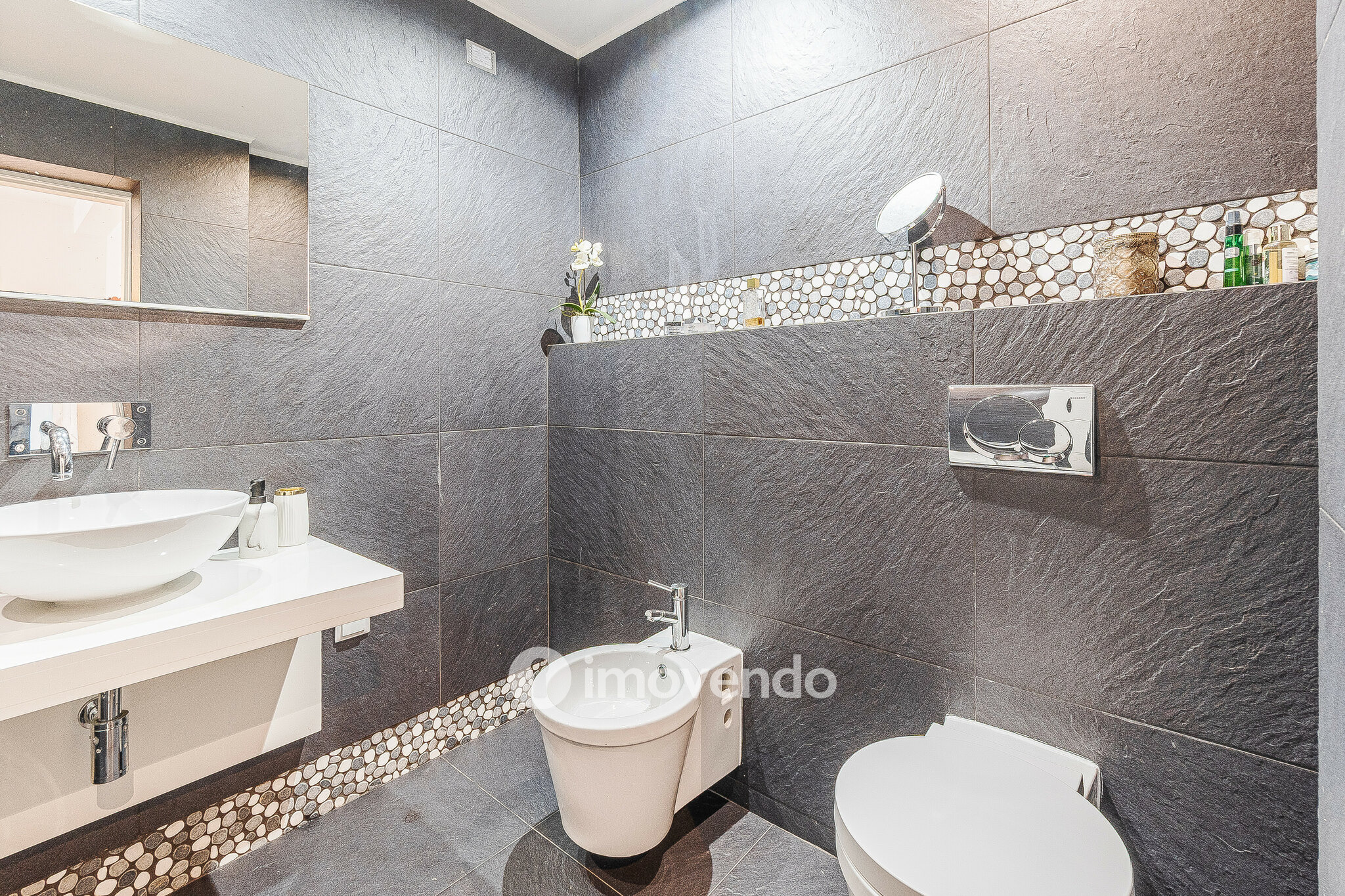 Apartamento T2 totalmente remodelado, em Arruda dos Vinhos