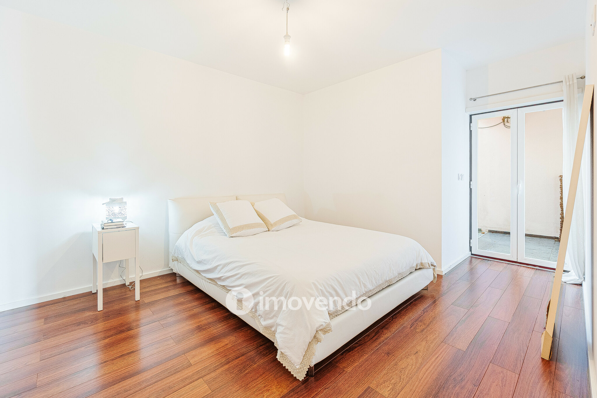 Apartamento T2 totalmente remodelado, em Arruda dos Vinhos