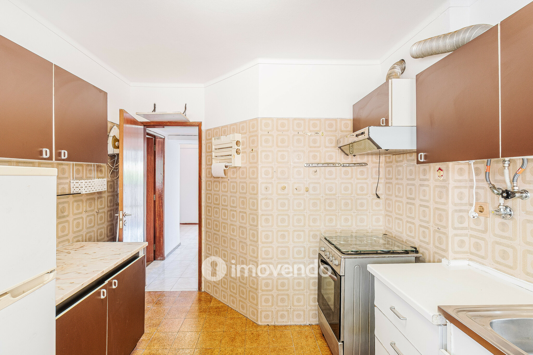 Apartamento T1 pronto a ocupar, próximo da praia, em Paço de Arcos