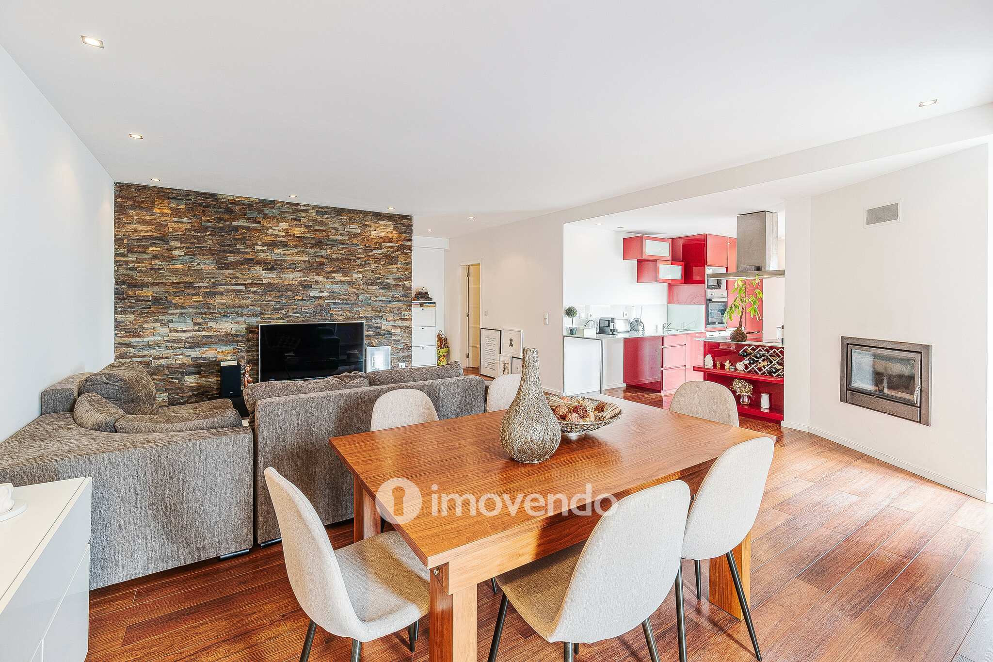 Apartamento T2 totalmente remodelado, em Arruda dos Vinhos