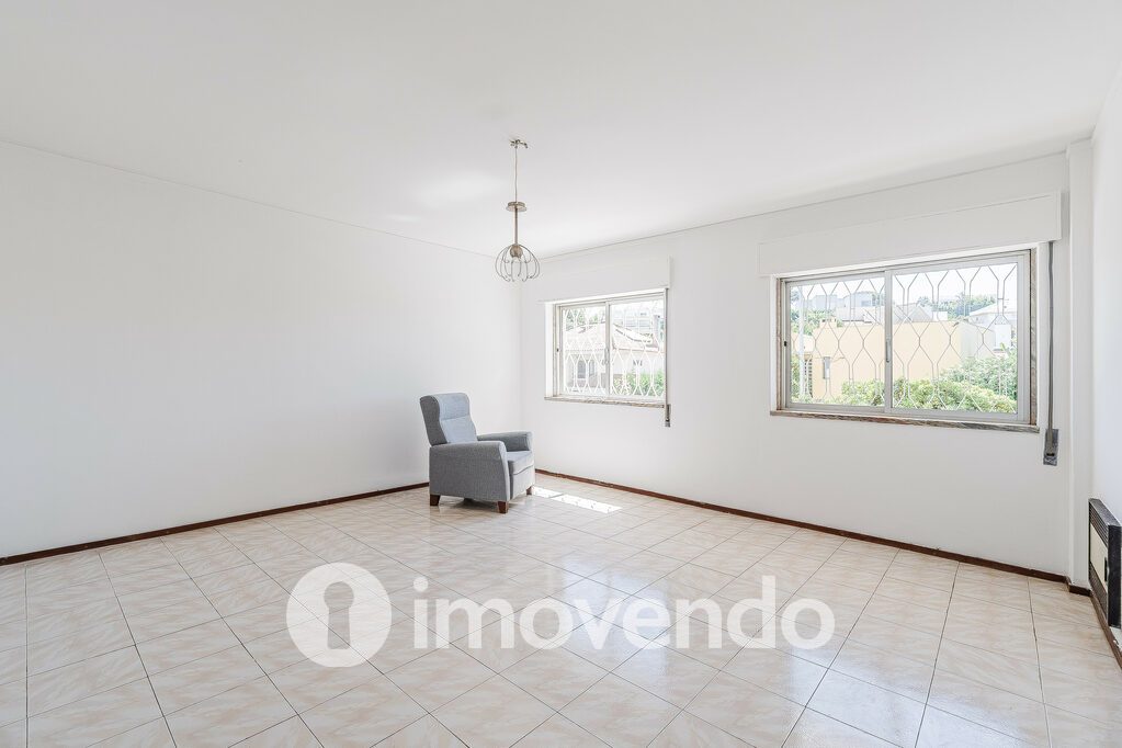 Apartamento T1 em Oeiras, Lisboa com 60 m<sup>2</sup> por 290.000