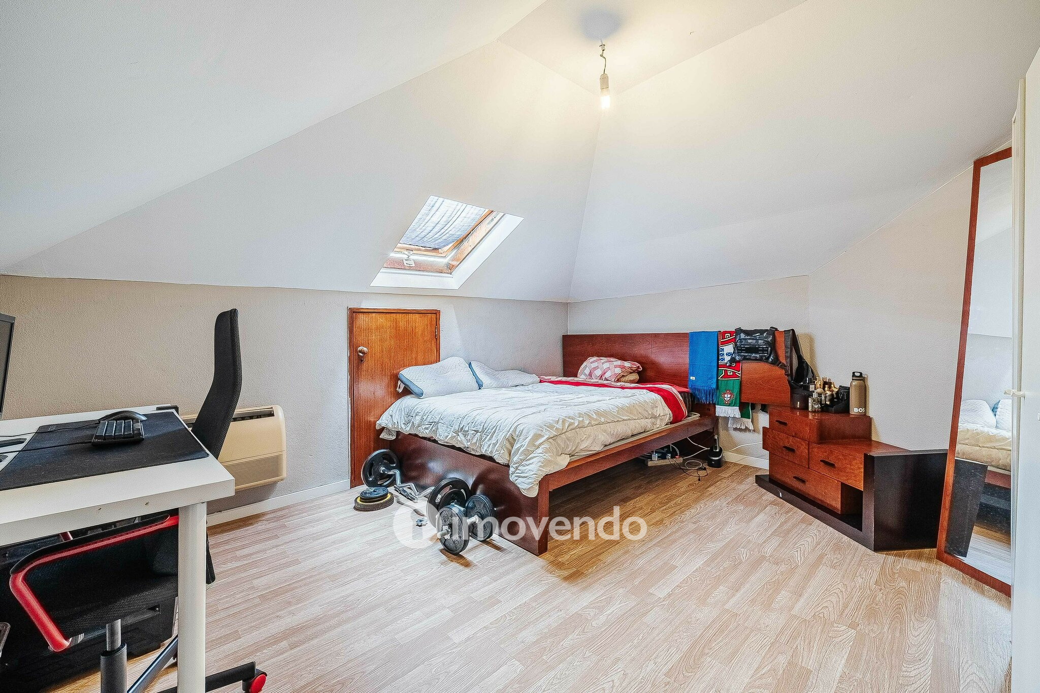 Apartamento T3 Duplex remodelado, com áreas amplas, em Corroios