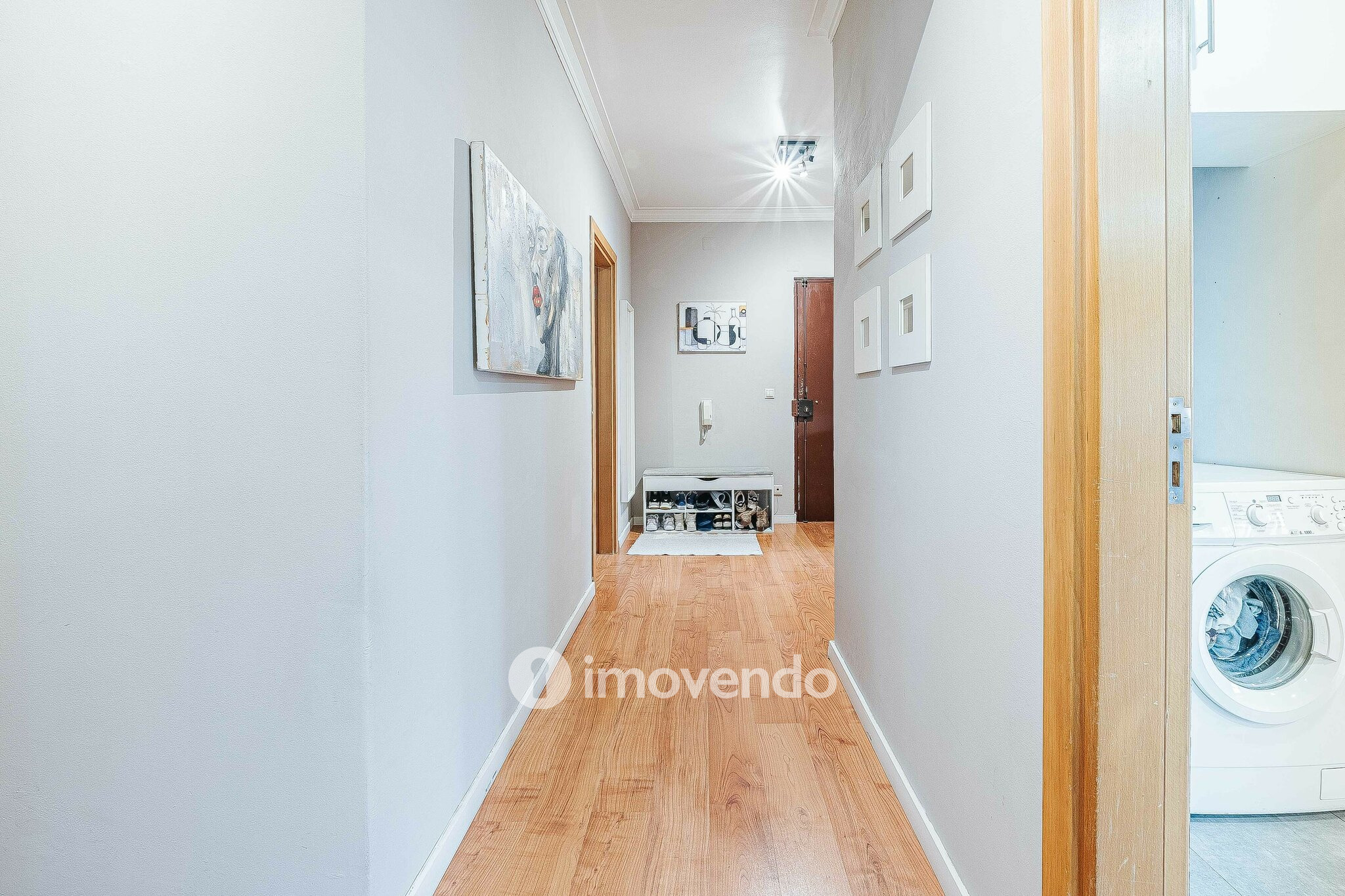 Apartamento T3 Duplex remodelado, com áreas amplas, em Corroios