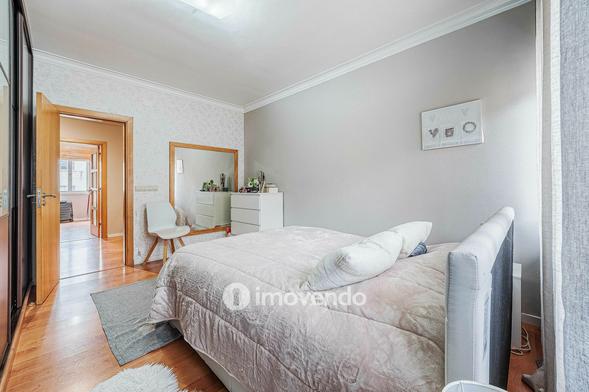 Apartamento T3 Duplex remodelado, com áreas amplas, em Corroios