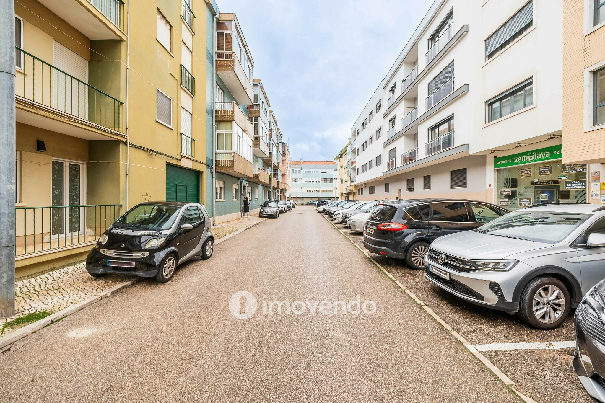 Apartamento T3 Duplex remodelado, com áreas amplas, em Corroios