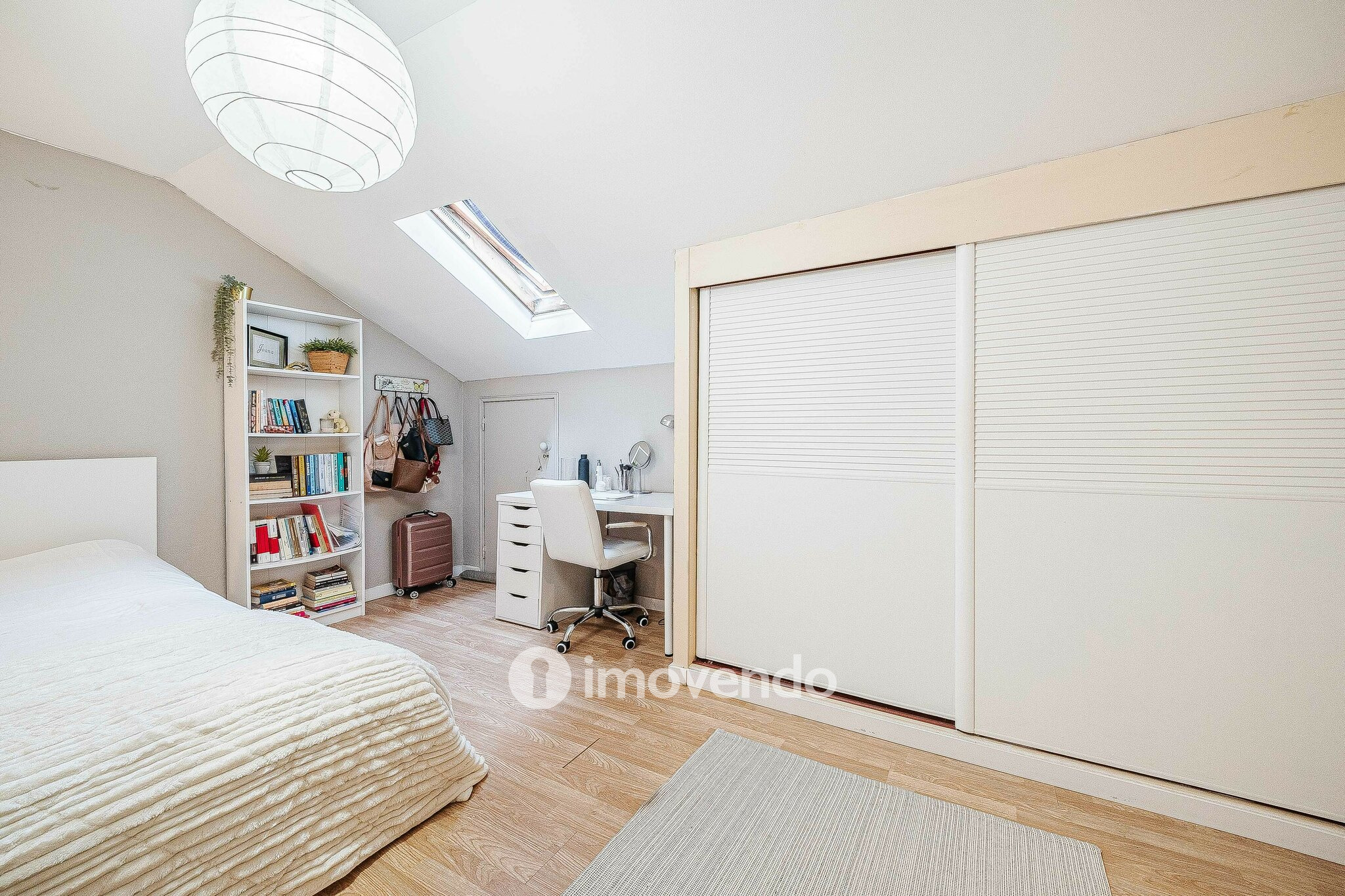 Apartamento T3 Duplex remodelado, com áreas amplas, em Corroios