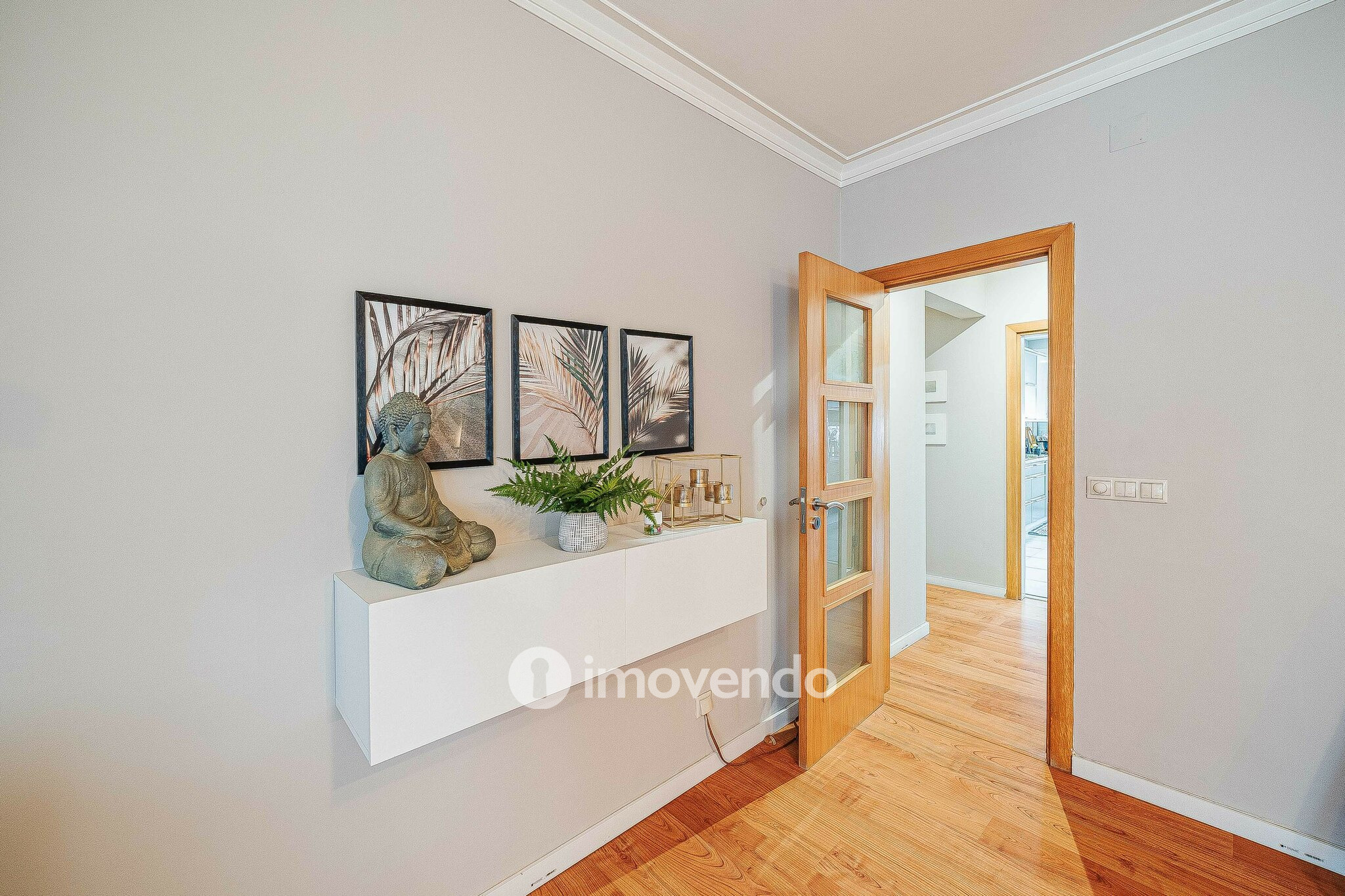 Apartamento T3 Duplex remodelado, com áreas amplas, em Corroios