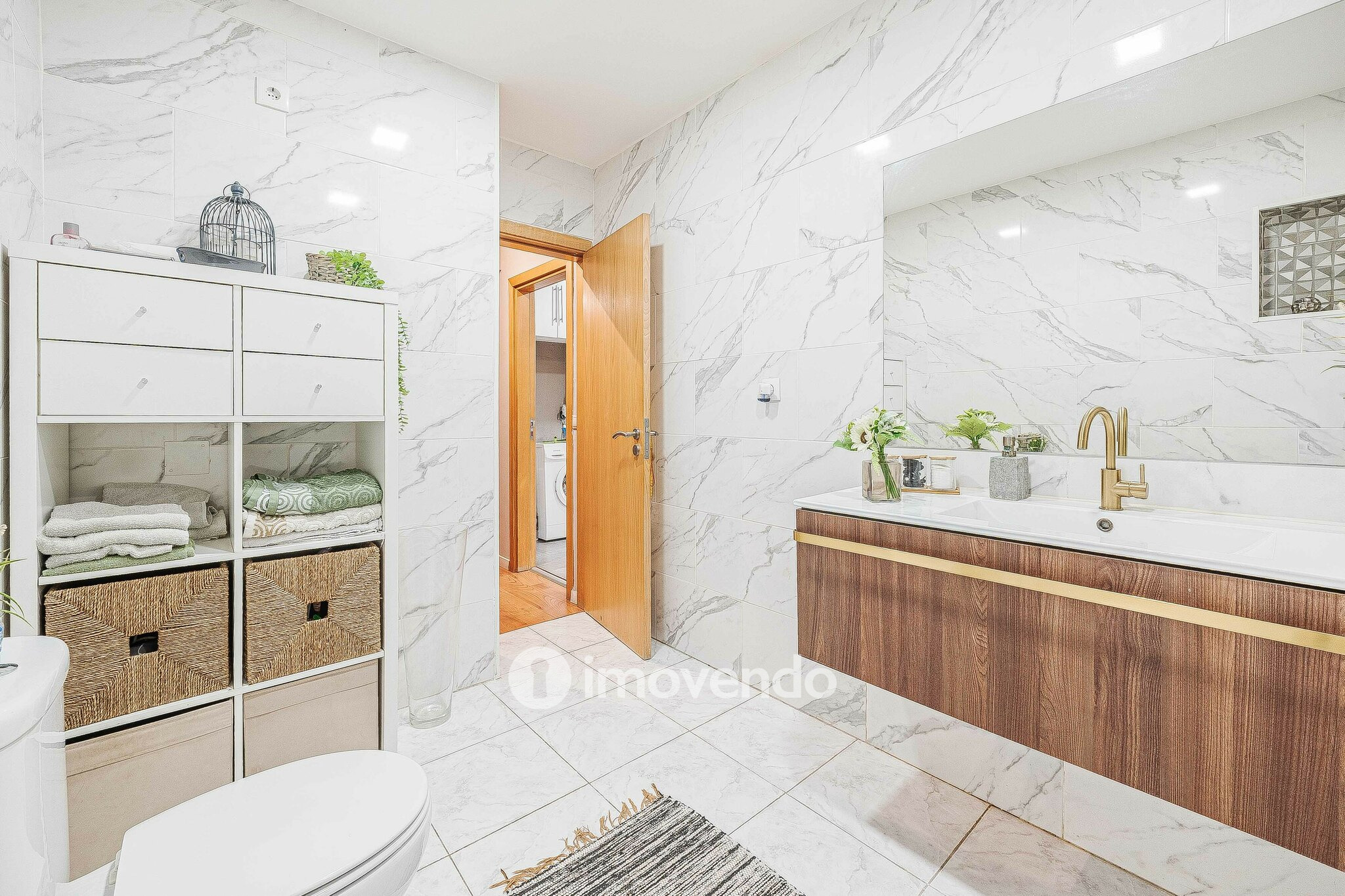 Apartamento T3 Duplex remodelado, com áreas amplas, em Corroios