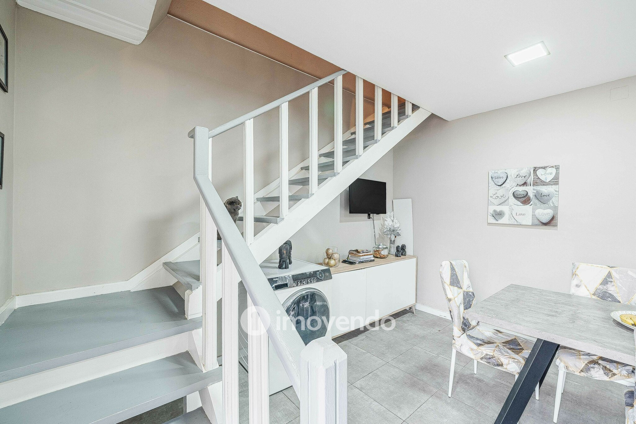 Apartamento T3 Duplex remodelado, com áreas amplas, em Corroios