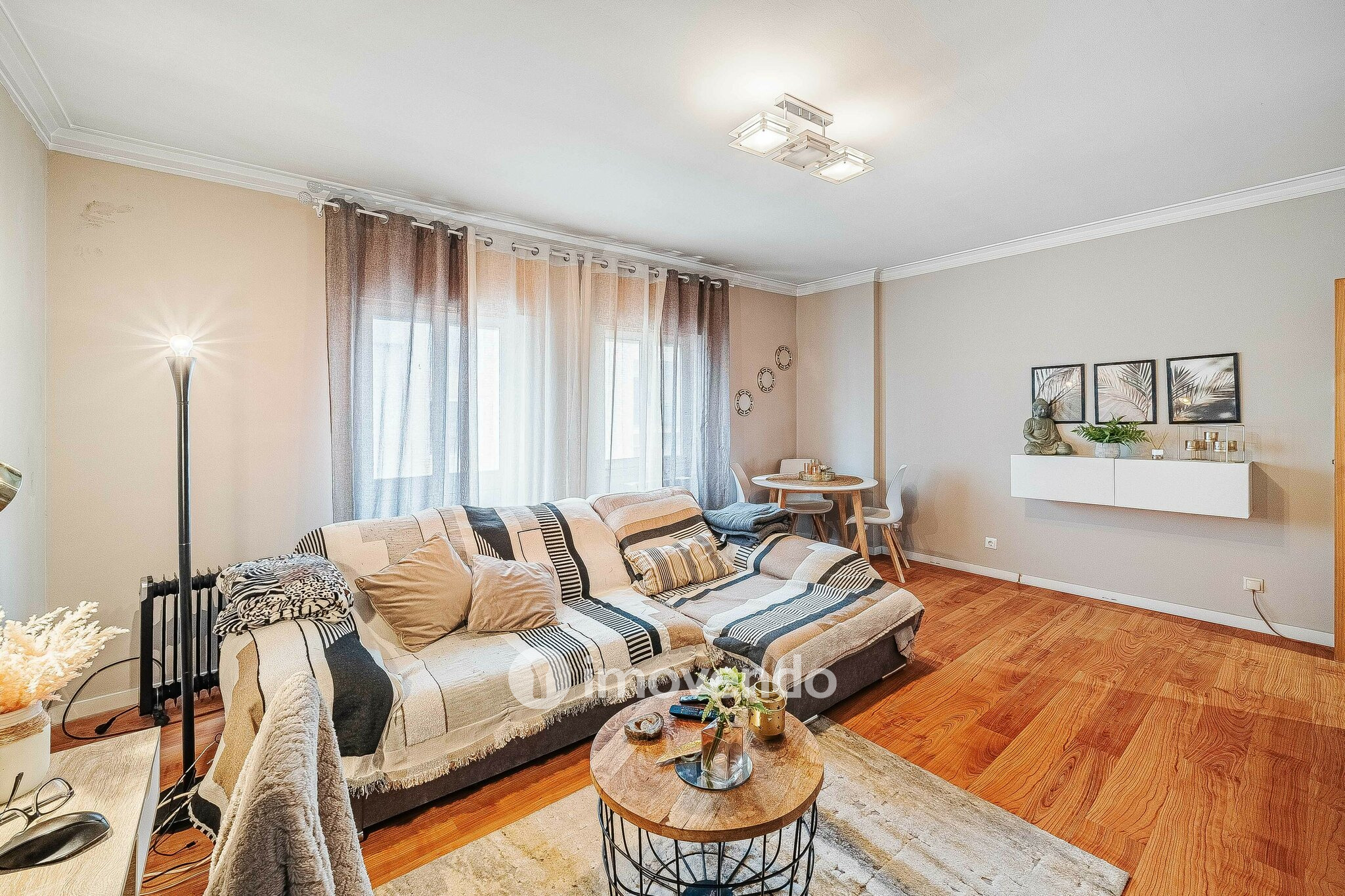 Apartamento T3 Duplex remodelado, com áreas amplas, em Corroios