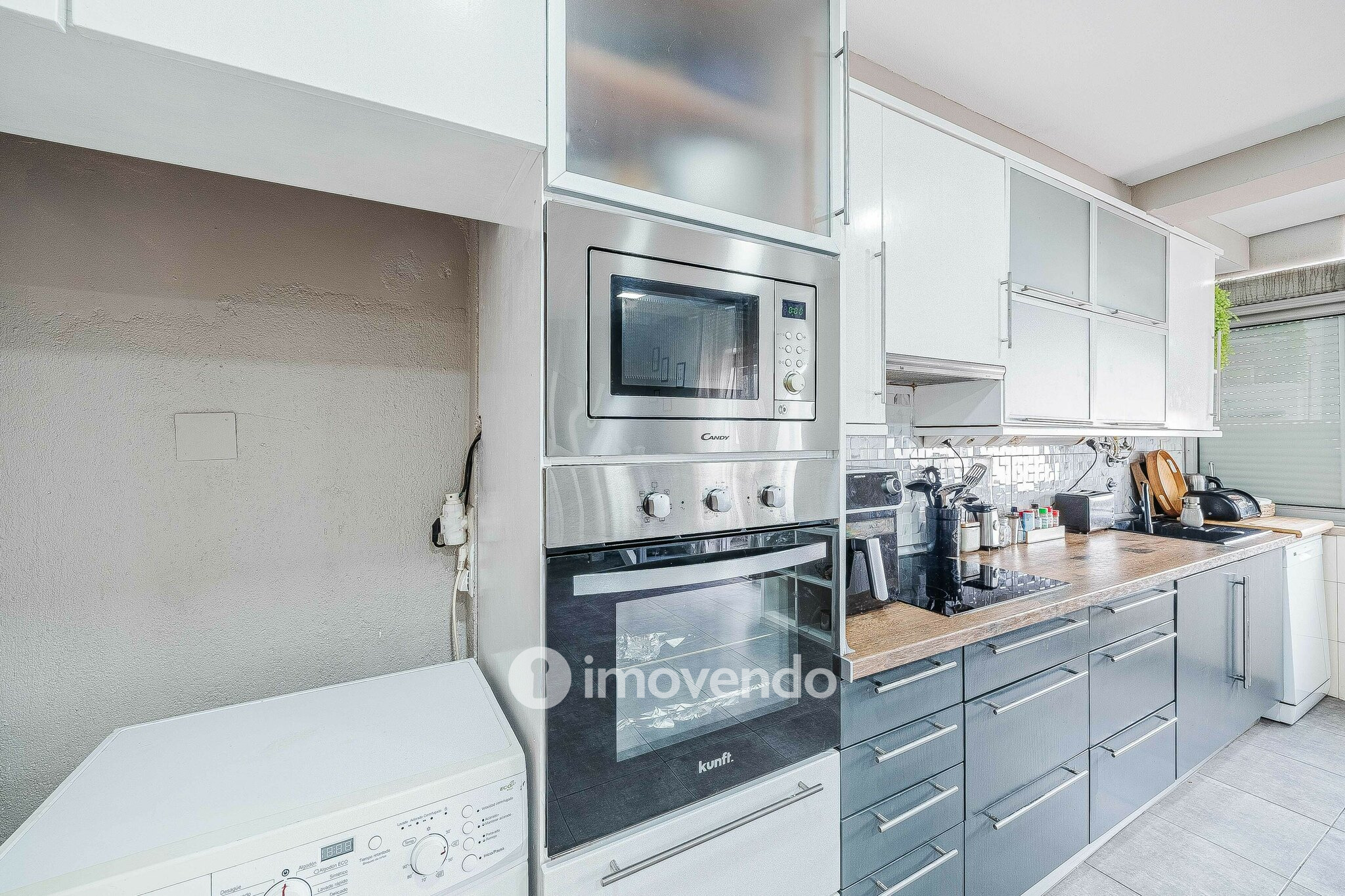 Apartamento T3 Duplex remodelado, com áreas amplas, em Corroios