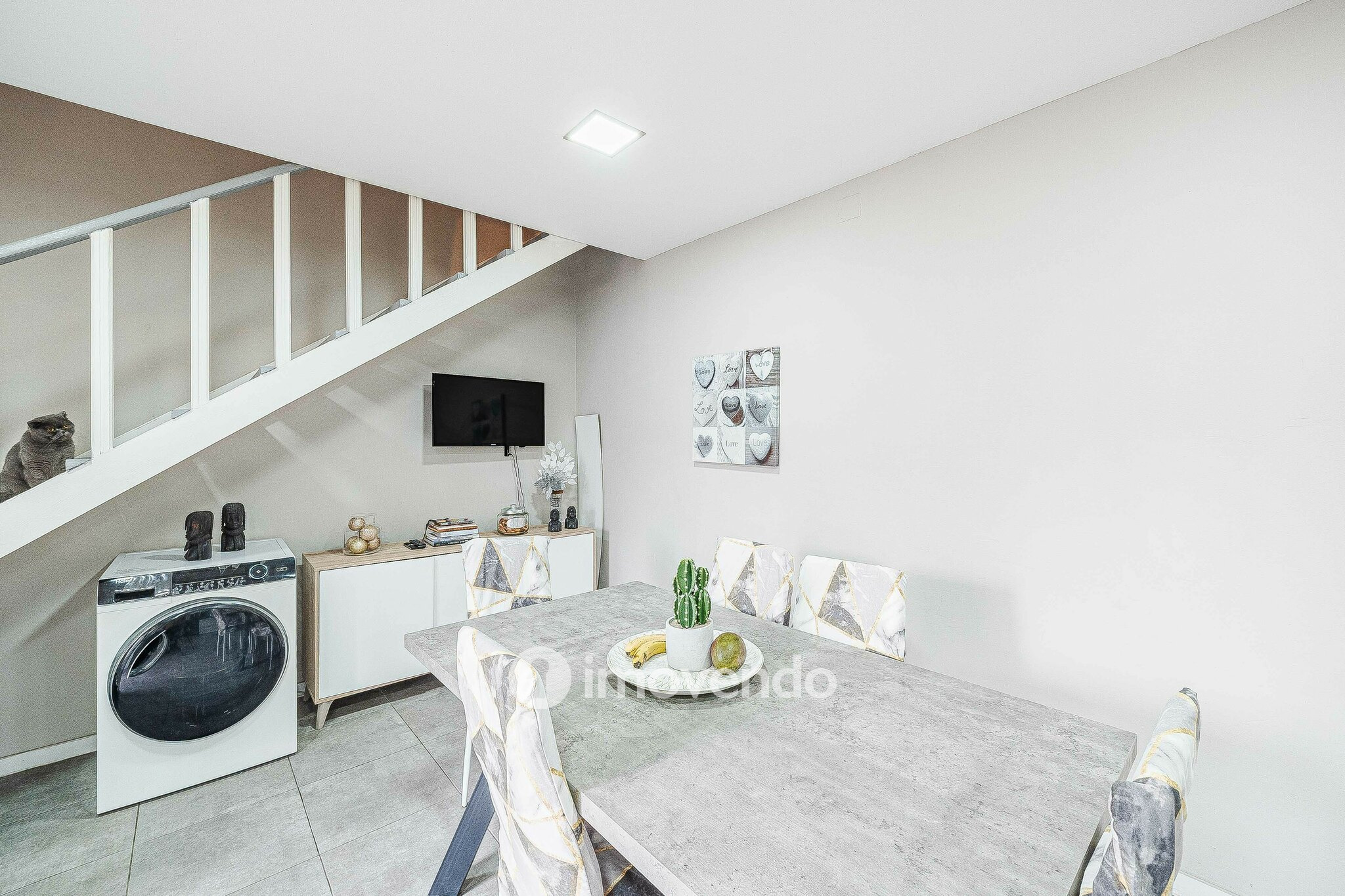 Apartamento T3 Duplex remodelado, com áreas amplas, em Corroios